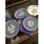 A small quantity (5) of Wedgwood jasper ware Christmas plates Please note, lots 1-1000 are not