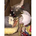 A box of mainly mixed animal ornaments Please note, lots 1-1000 are not available for live bidding