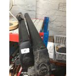 A pair of Audi A4 roofbars. Please note, lots 1-1000 are not available for live bidding on the-