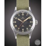 A GENTLEMAN'S STAINLESS STEEL ROYAL RHODESIAN AIR FORCE MILITARY OMEGA PILOTS WRIST WATCH CIRCA