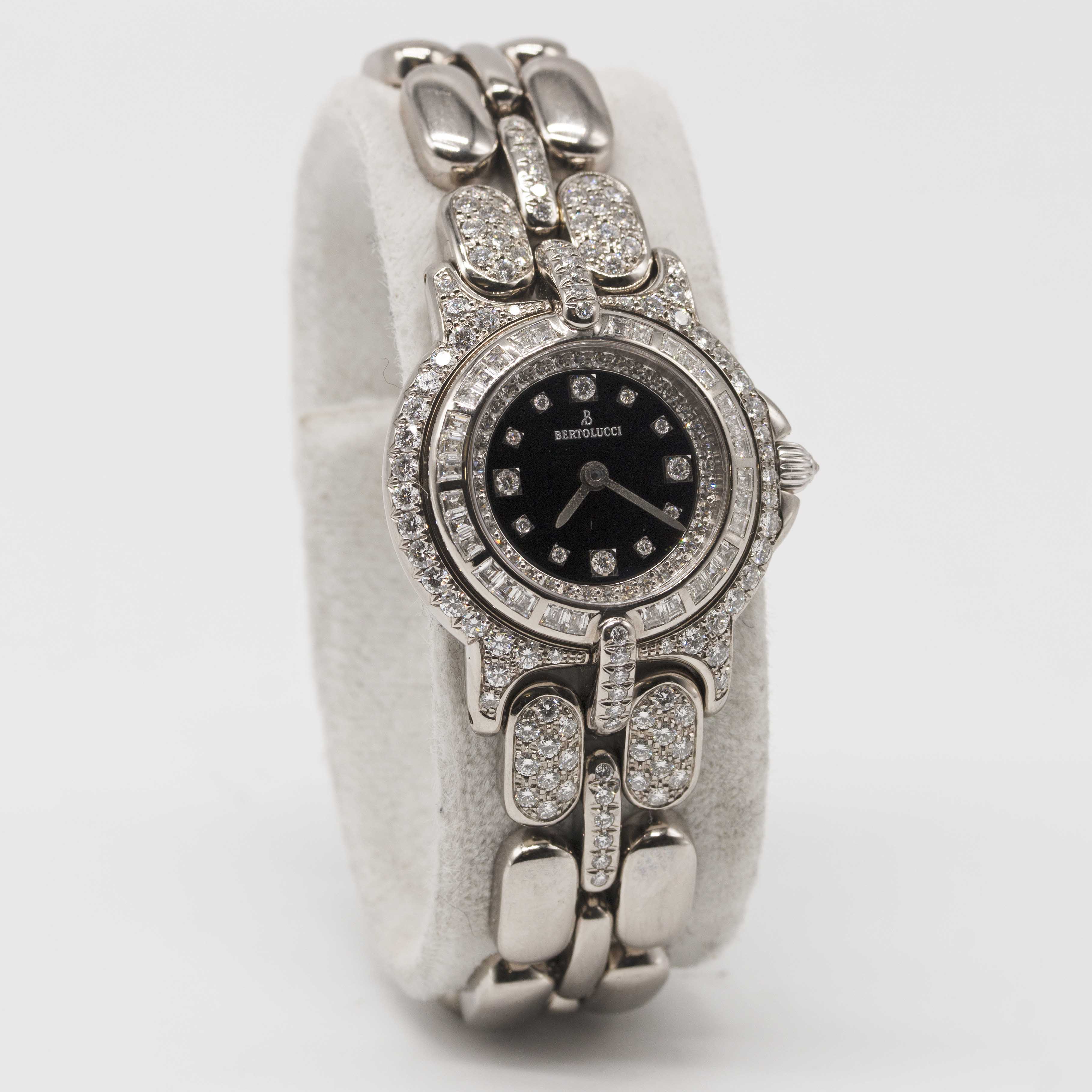 A LADIES 18K SOLID WHITE GOLD & DIAMOND BERTOLUCCI PULCHRA BRACELET WATCH CIRCA 1990s, WITH ORIGINAL - Image 4 of 7