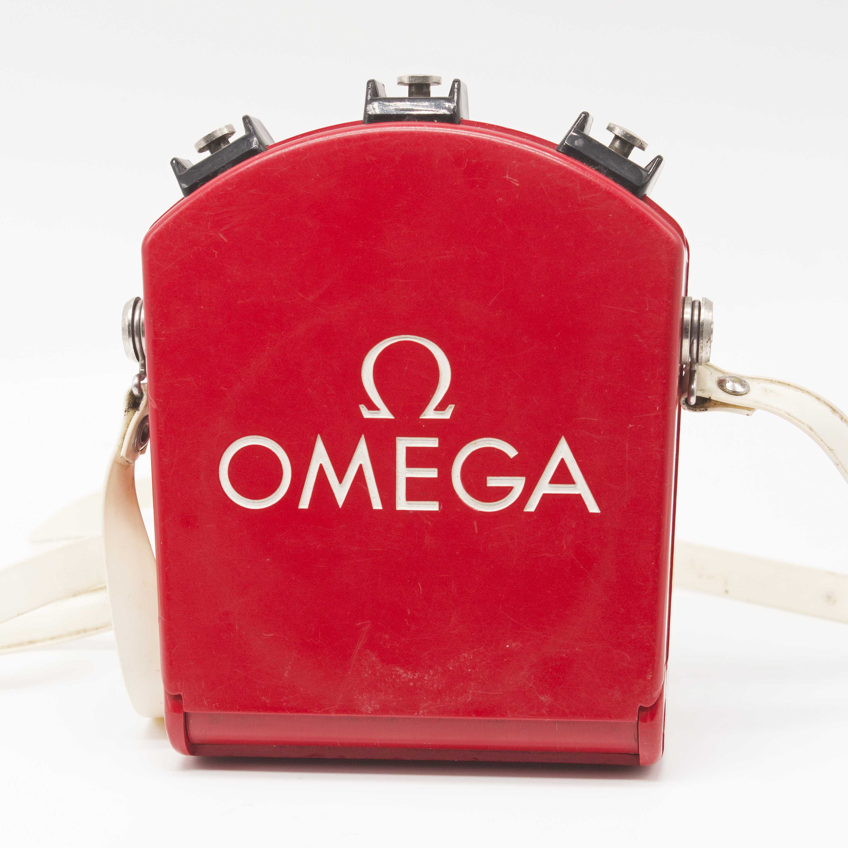 AN OMEGA SPLIT SECONDS CHRONOGRAPH TIMER IN ORIGINAL FITTED PLASTIC CASE WITH SHOULDER STRAP CIRCA - Image 2 of 5