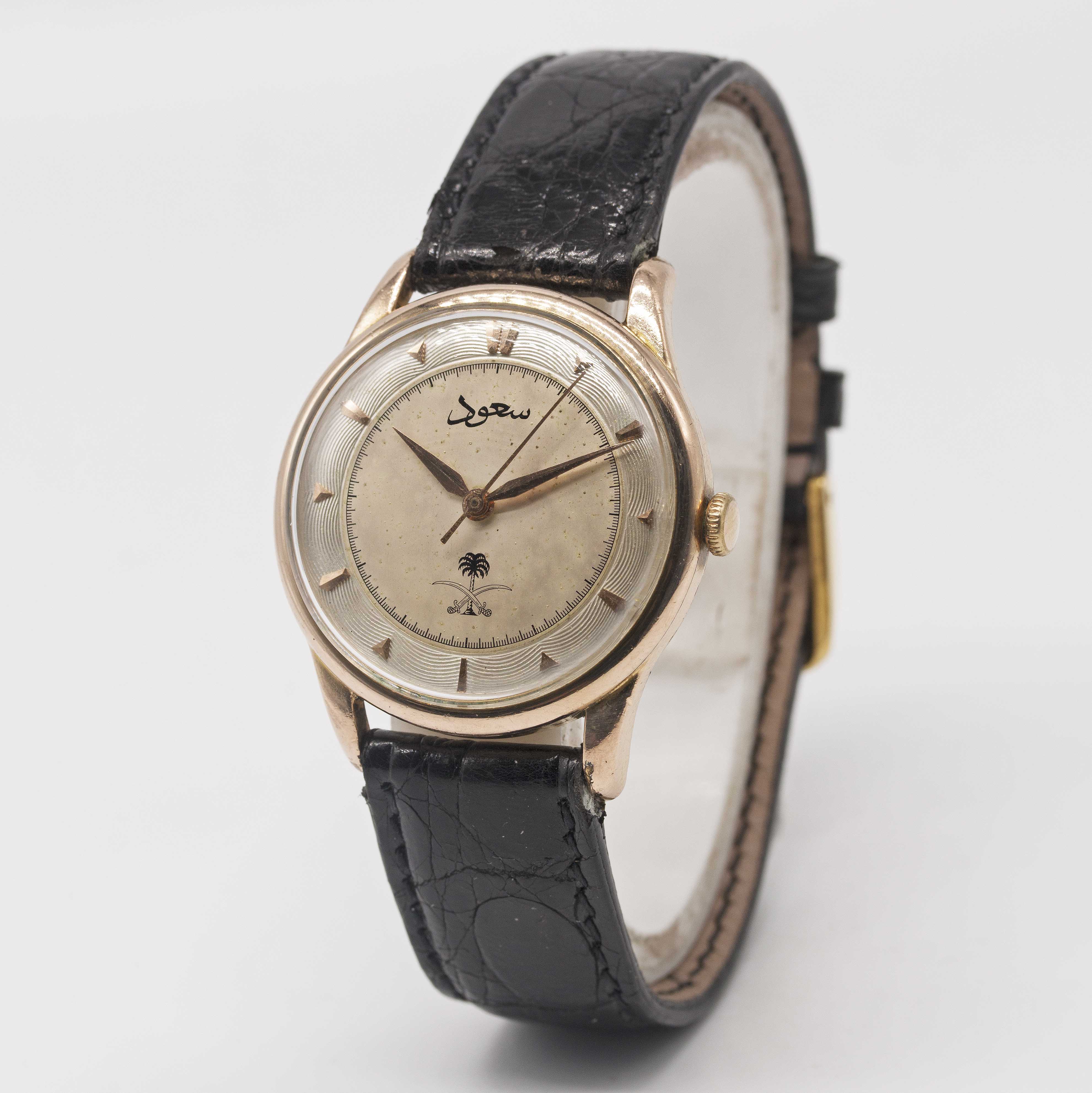 A GENTLEMAN'S PINK GOLD PLATED LONGINES WRIST WATCH CIRCA 1955, REF. 6393-5 TWO TONE SILVER DIAL - Image 3 of 6