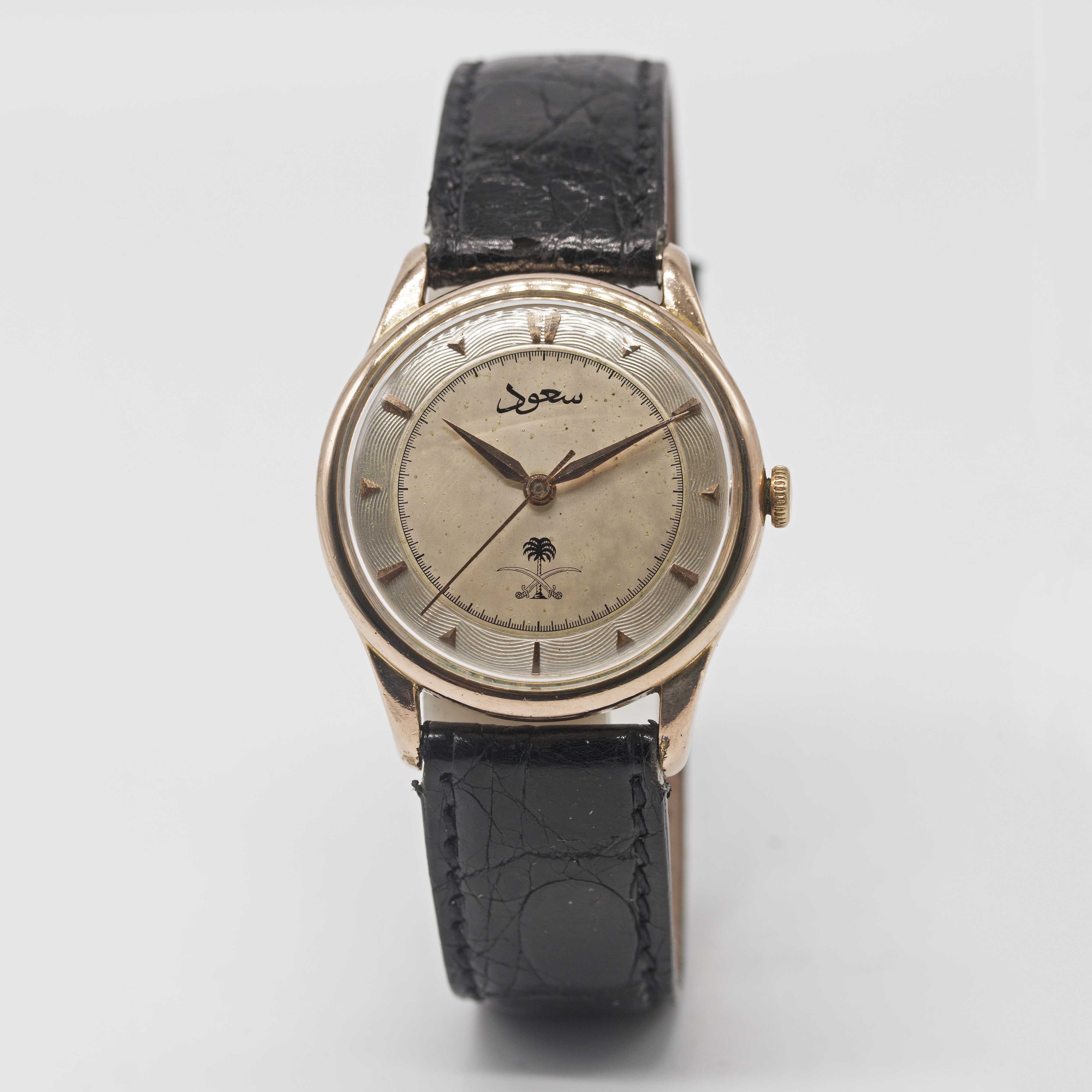 A GENTLEMAN'S PINK GOLD PLATED LONGINES WRIST WATCH CIRCA 1955, REF. 6393-5 TWO TONE SILVER DIAL - Image 2 of 6