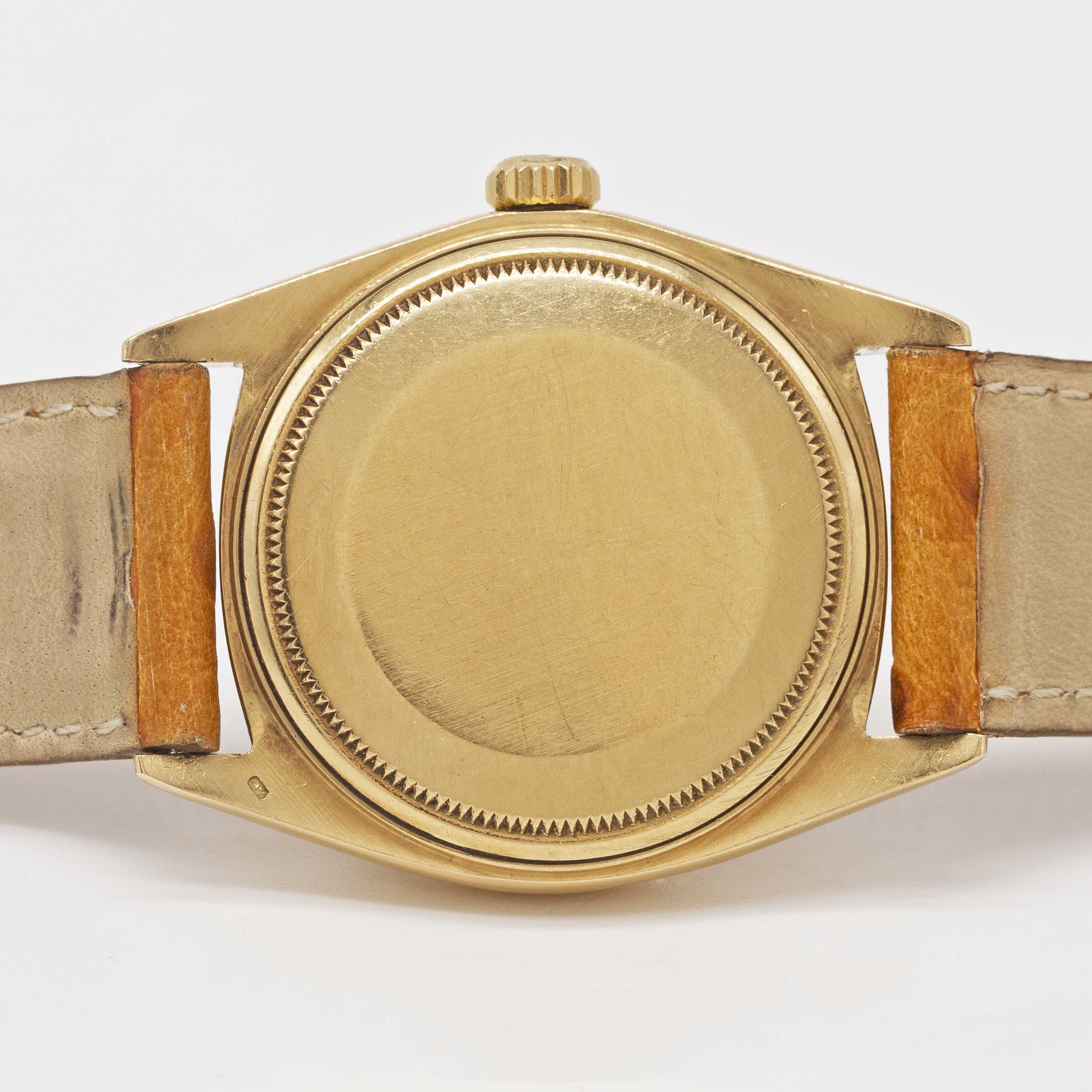 A GENTLEMAN'S 18K SOLID YELLOW GOLD ROLEX OYSTER PERPETUAL DAY DATE WRIST WATCH CIRCA 1963, REF. - Image 5 of 6