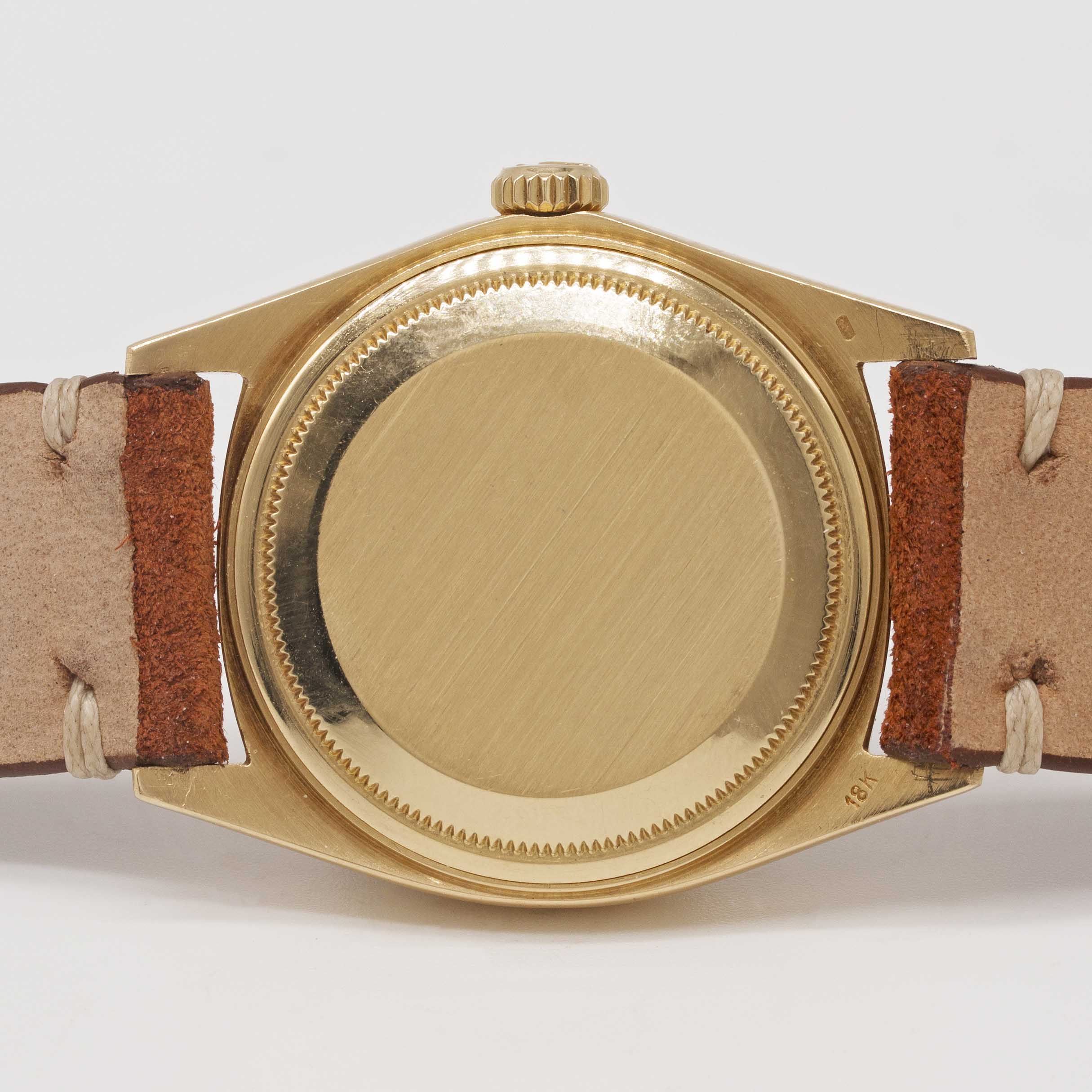 A GENTLEMAN'S 18K SOLID YELLOW GOLD ROLEX OYSTER PERPETUAL DAY DATE WRIST WATCH CIRCA 1971, REF. - Image 5 of 6