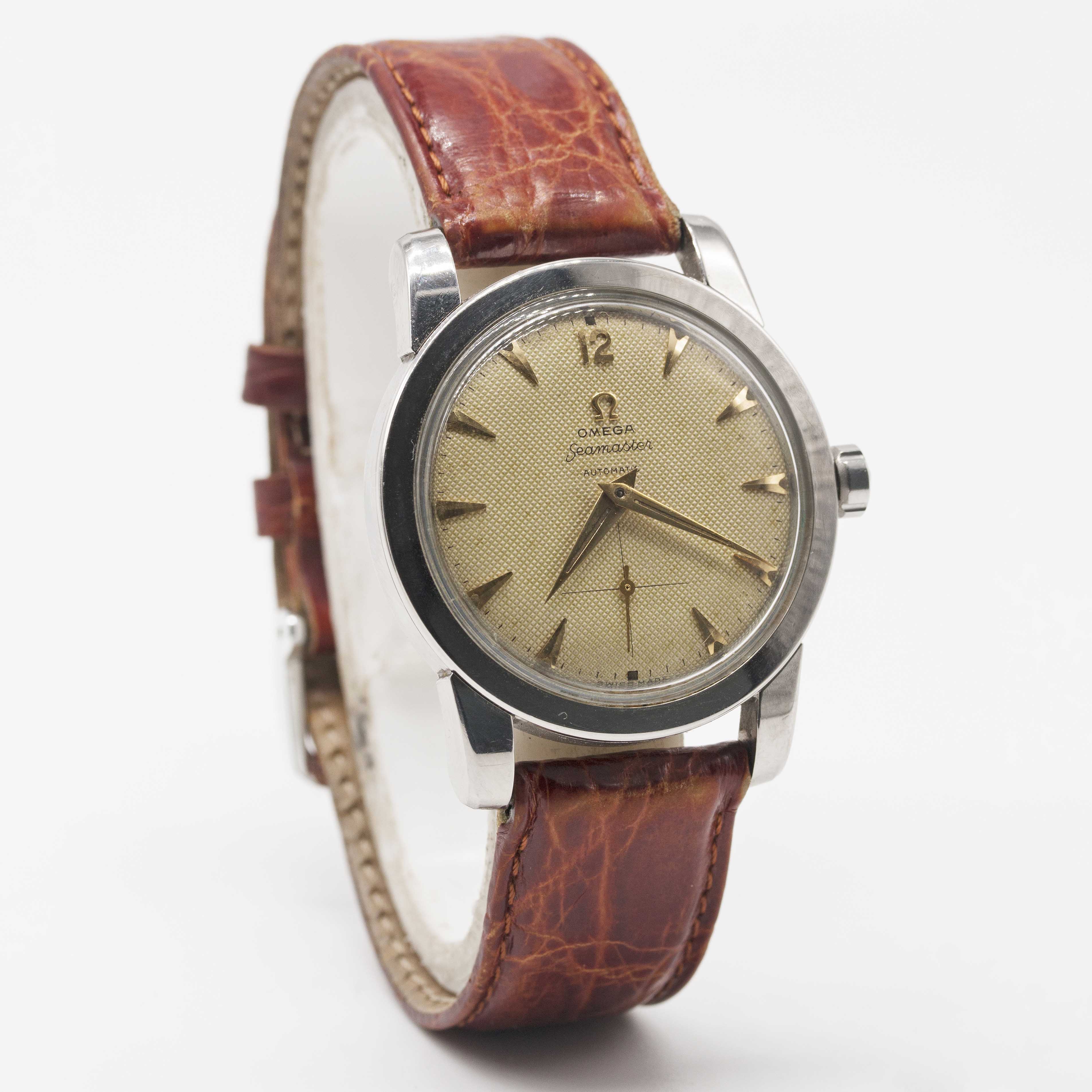 A GENTLEMAN'S STAINLESS STEEL OMEGA SEAMASTER AUTOMATIC WRIST WATCH CIRCA 1953, REF. 2576-6 WITH " - Image 4 of 6