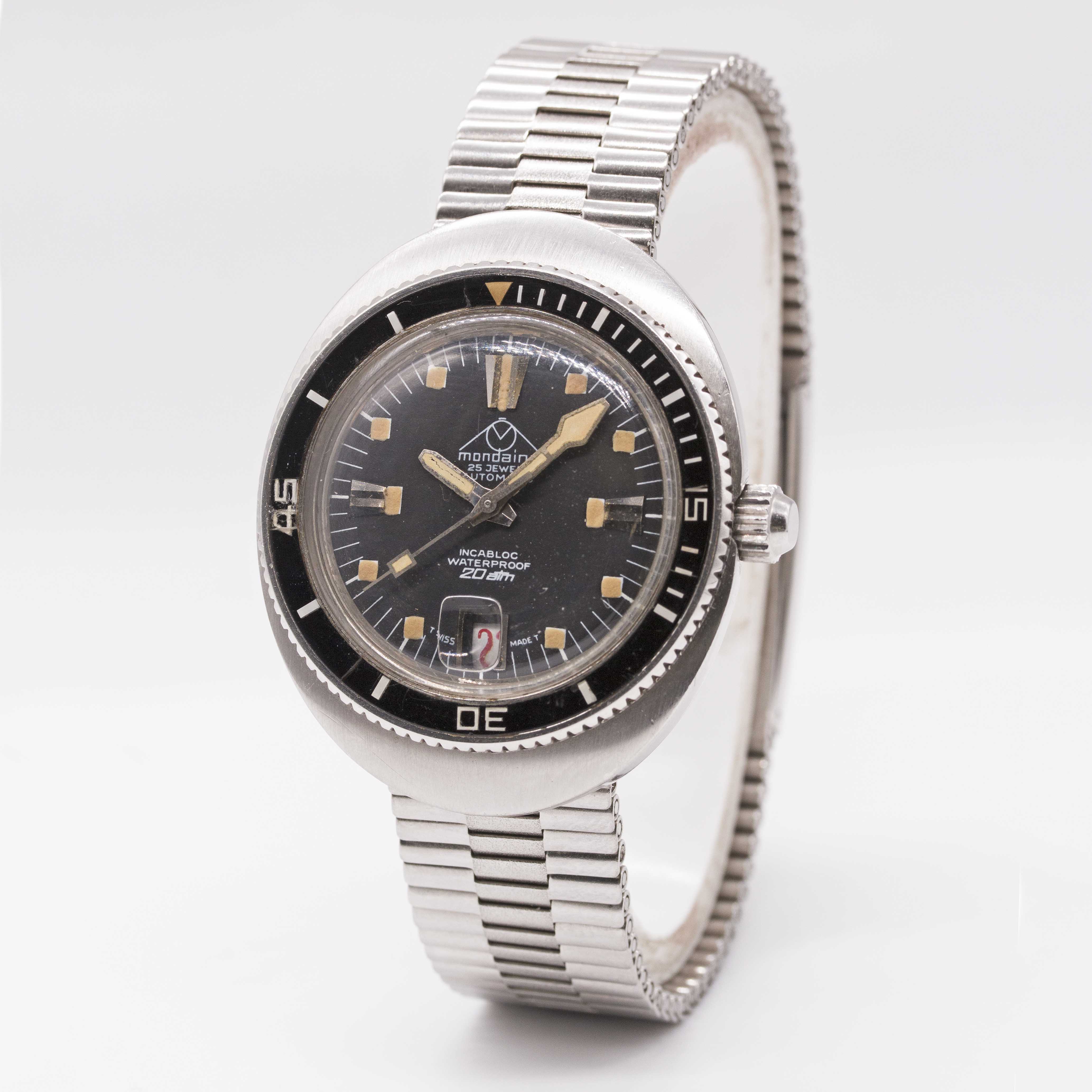 A GENTLEMAN'S STAINLESS STEEL MONDAINE AUTOMATIC DIVERS BRACELET WATCH CIRCA 1970, WITH "SERPENT" - Image 4 of 7