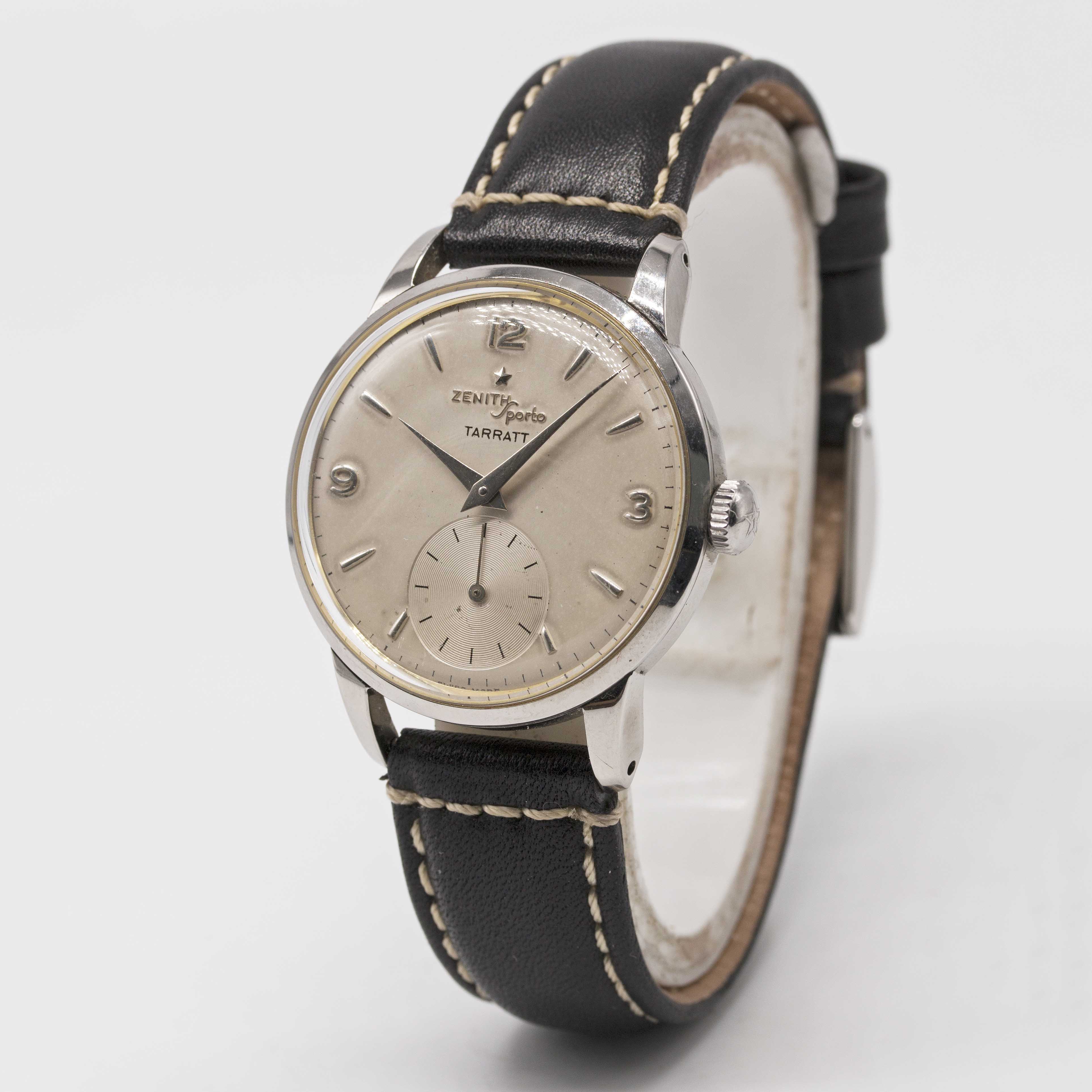 A GENTLEMAN'S STAINLESS STEEL ZENITH SPORTO WRIST WATCH CIRCA 1960, RETAILED BY TARRATT WITH CO- - Image 3 of 8