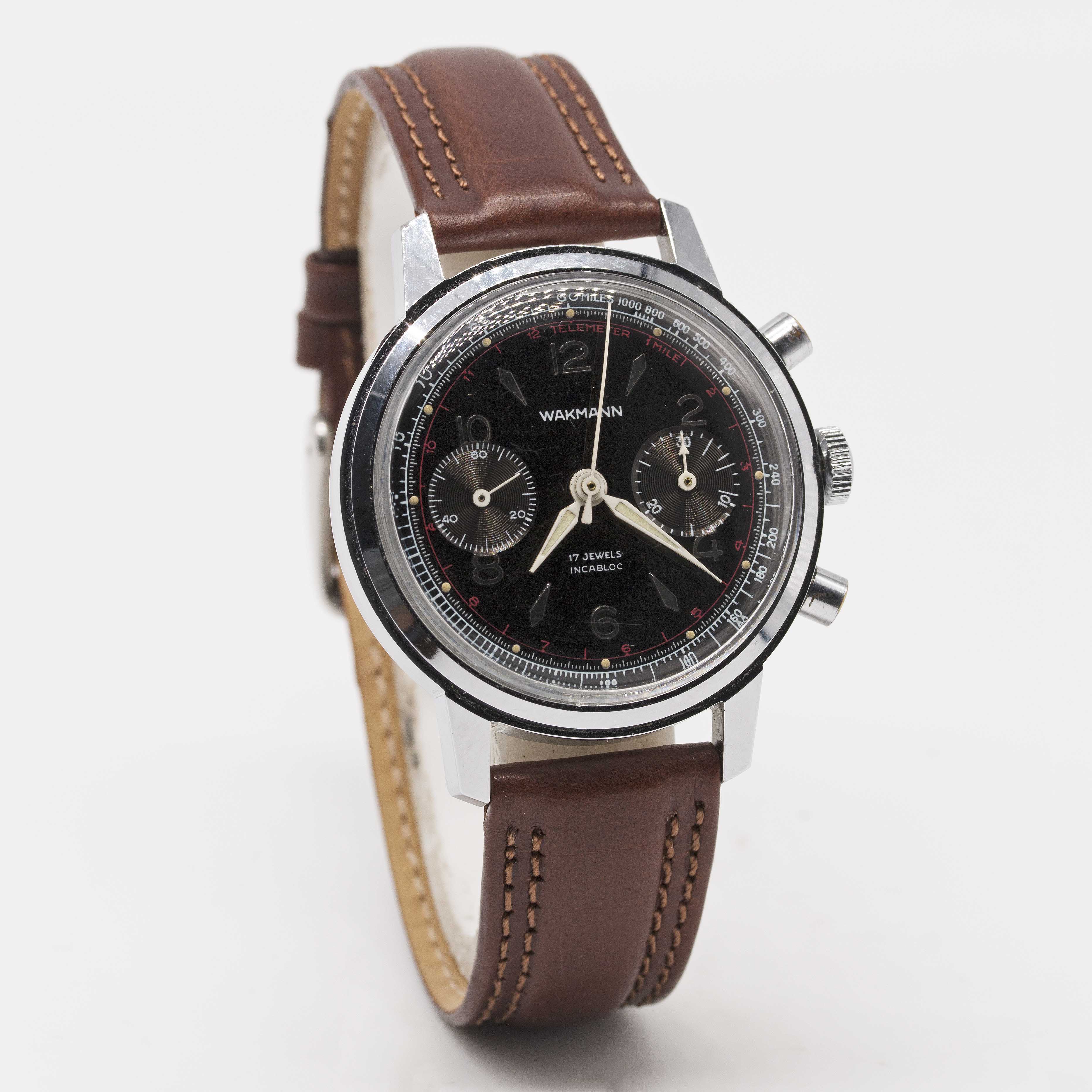 A GENTLEMAN'S WAKMANN CHRONOGRAPH WRIST WATCH CIRCA 1960s, WITH GLOSS BLACK DIAL Movement: 17J, - Image 4 of 6