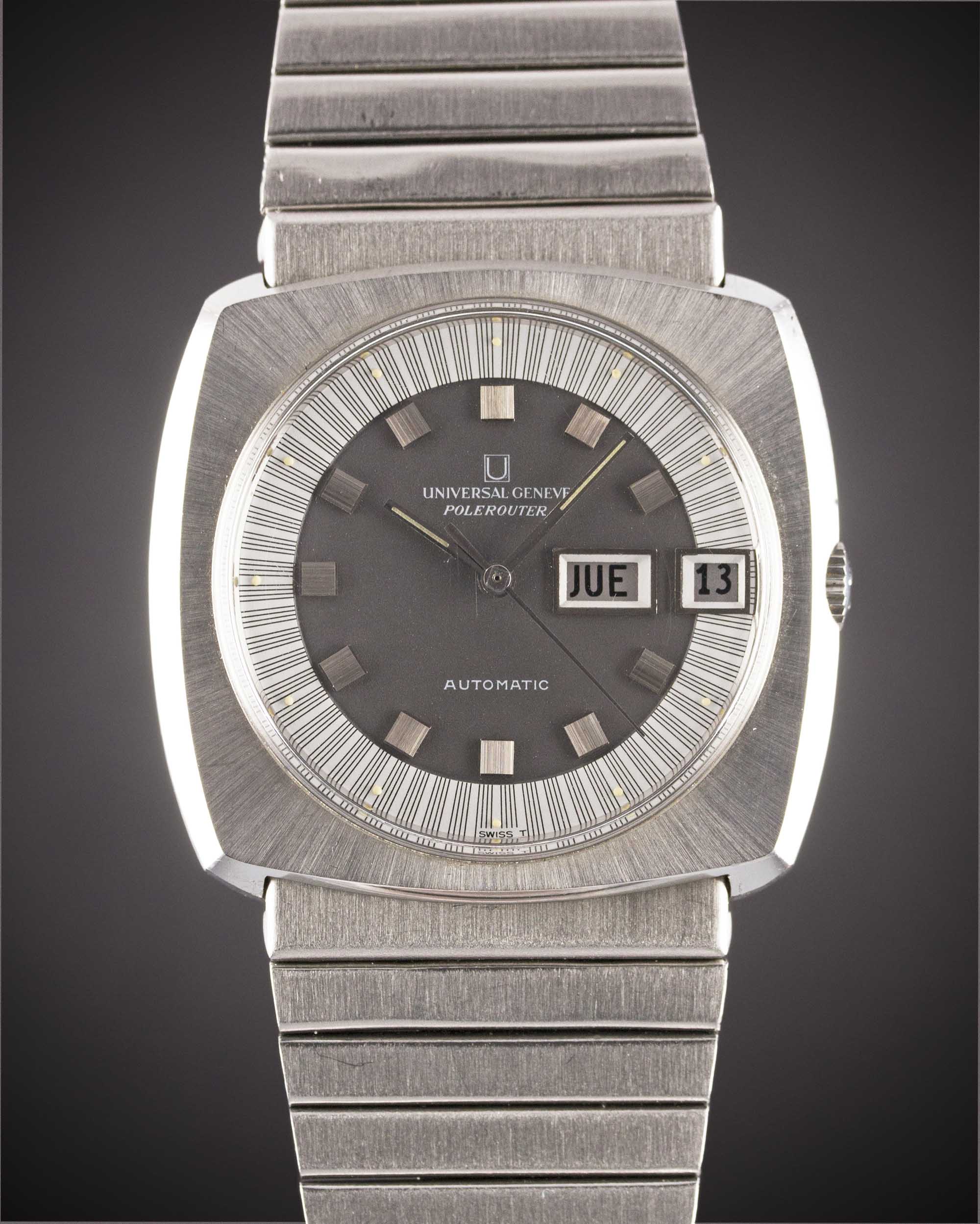 A GENTLEMAN'S STAINLESS STEEL UNIVERSAL GENEVE POLEROUTER AUTOMATIC BRACELET WATCH CIRCA 1979,