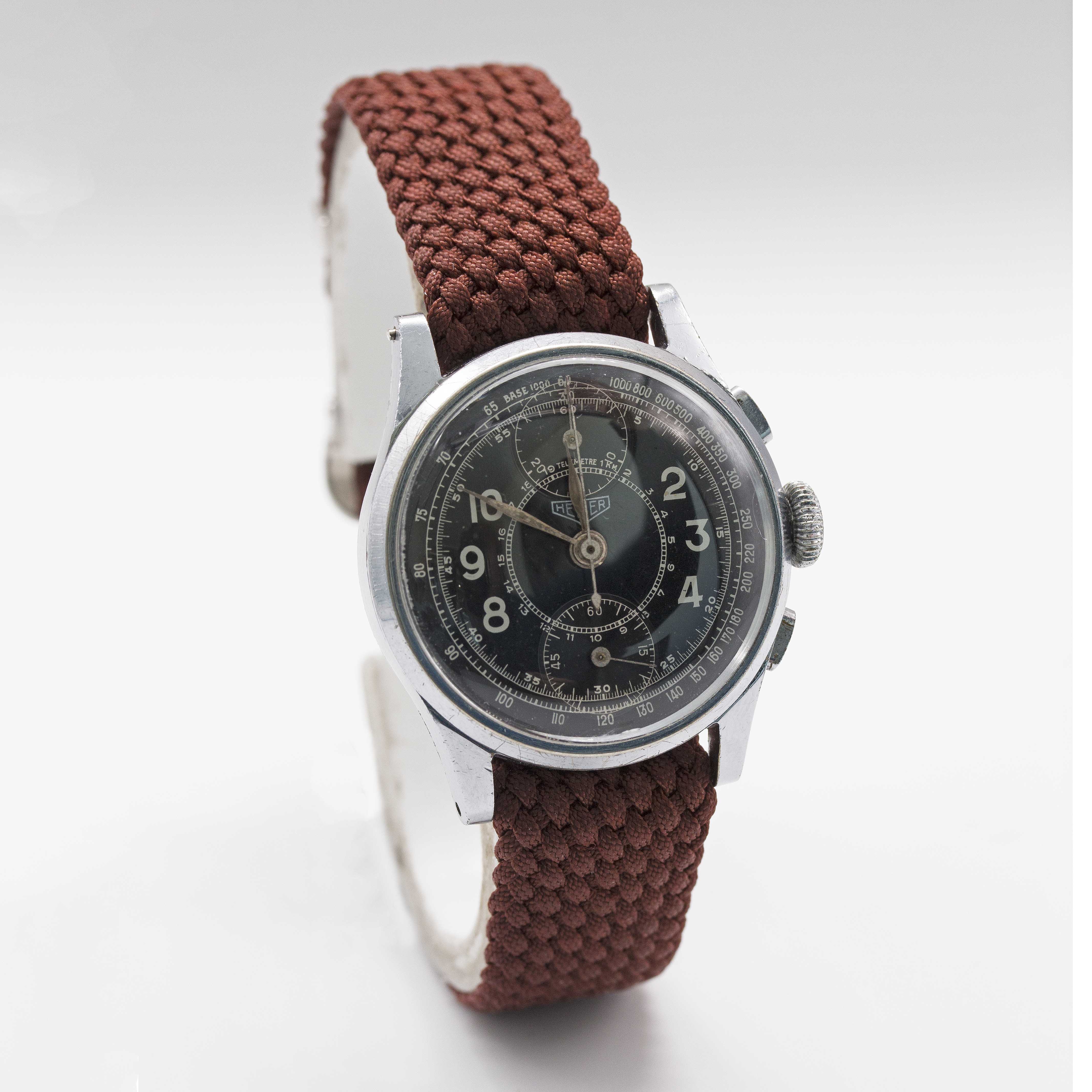 A GENTLEMAN'S HEUER "UP & DOWN" PILOTS CHRONOGRAPH WRIST WATCH CIRCA 1940, WITH GLOSS BLACK GILT - Image 4 of 9