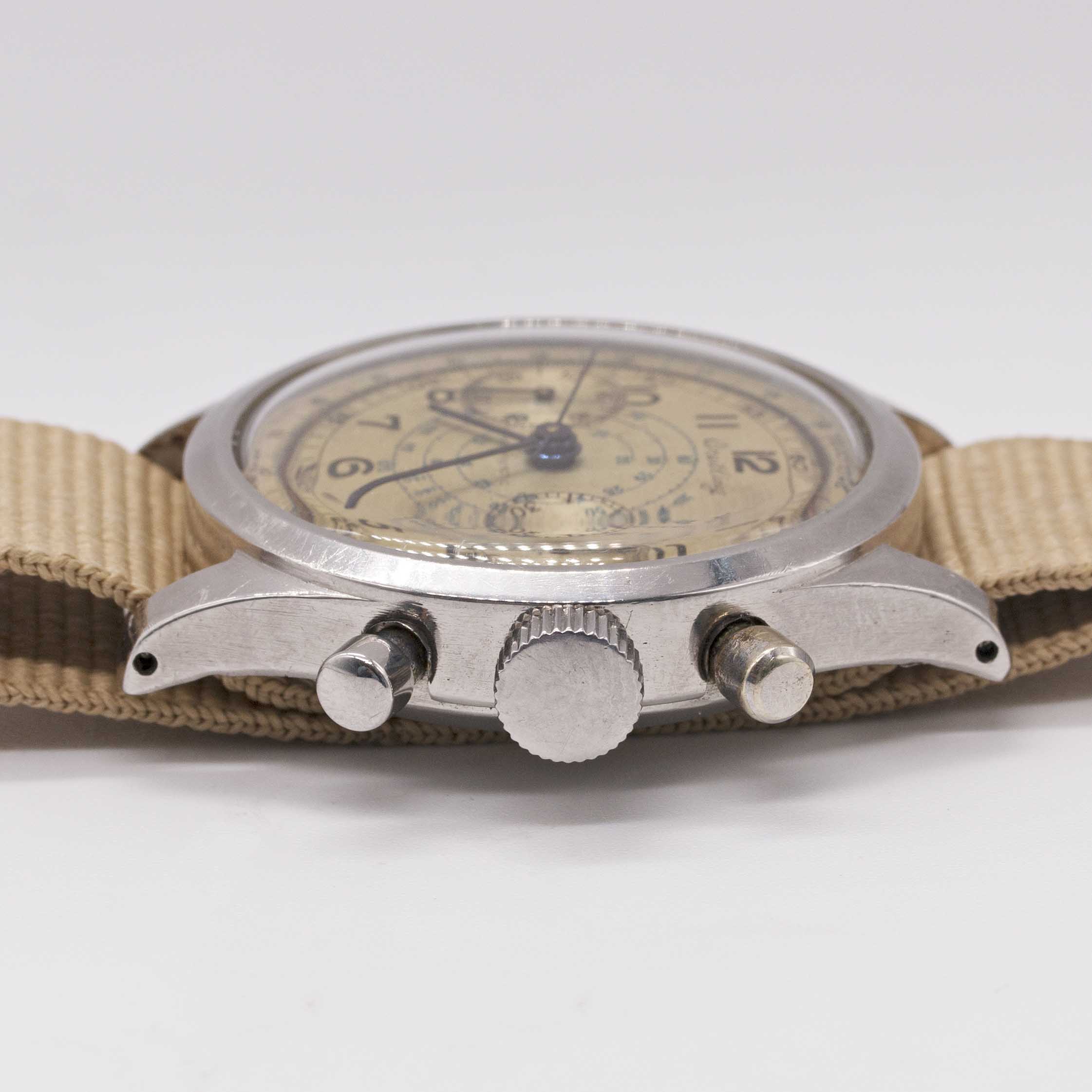 A RARE GENTLEMAN'S STAINLESS STEEL BREITLING ANTIMAGNETIC WATERPROOF "CLAMSHELL" CHRONOGRAPH WRIST - Image 8 of 10