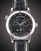 A GENTLEMAN'S STAINLESS STEEL JAEGER LECOULTRE MASTER GEOGRAPHIC RESERVE DE MARCHE AUTOMATIQUE WRIST