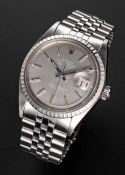 A GENTLEMAN'S STAINLESS STEEL ROLEX OYSTER PERPETUAL DATEJUST BRACELET WATCH CIRCA 1971, REF. 1603