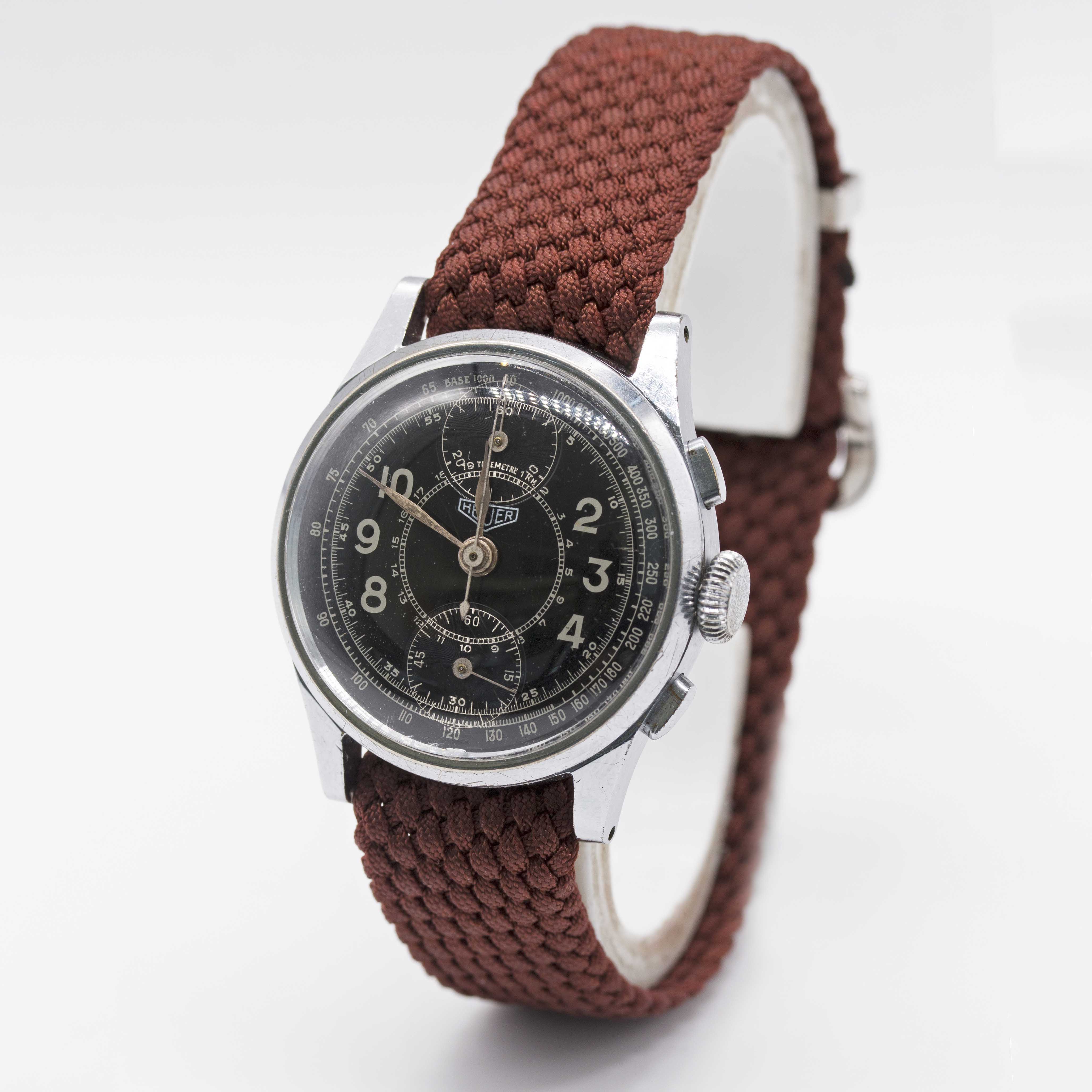 A GENTLEMAN'S HEUER "UP & DOWN" PILOTS CHRONOGRAPH WRIST WATCH CIRCA 1940, WITH GLOSS BLACK GILT - Image 3 of 9