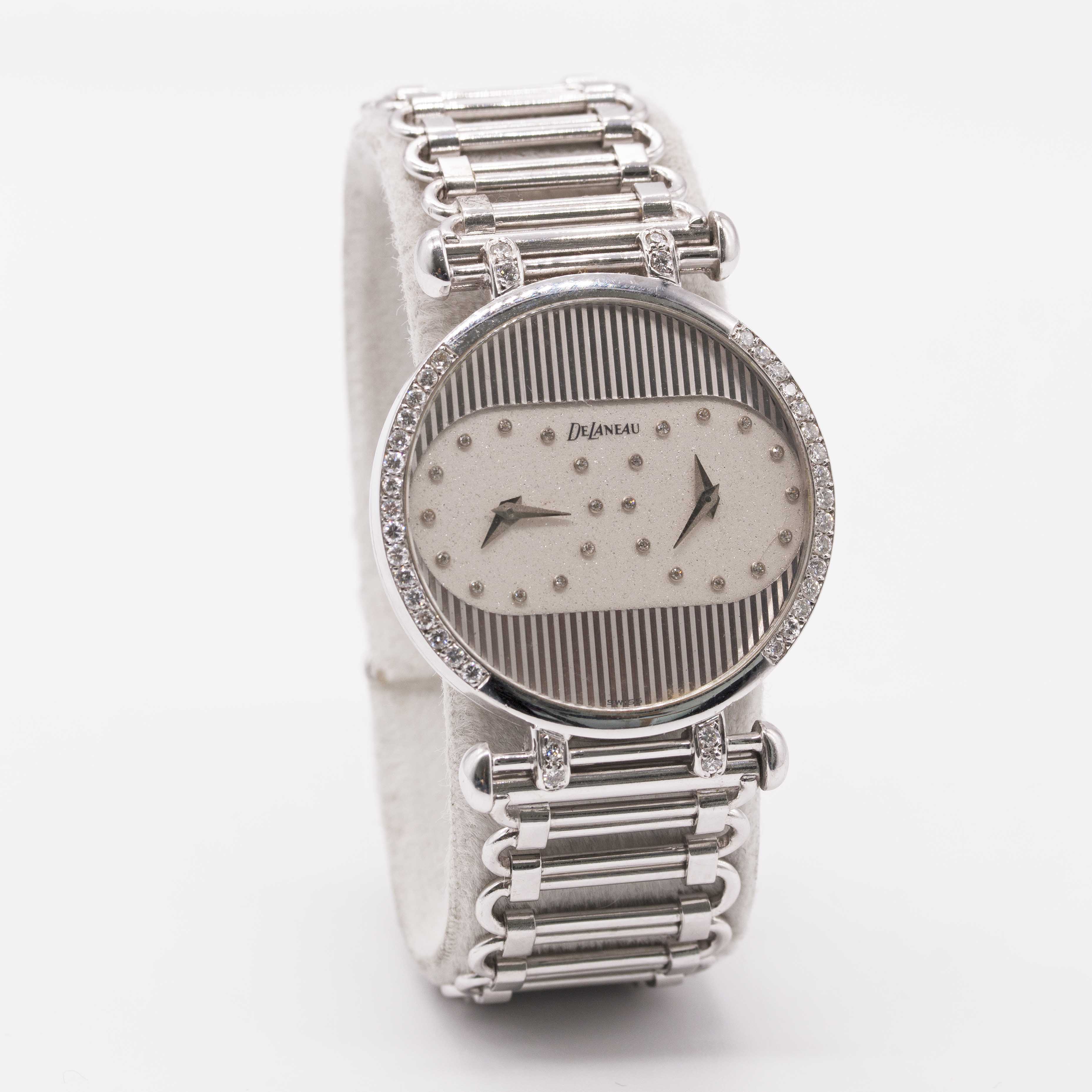 TWO LADIES 18K SOLID WHITE GOLD & DIAMOND WRIST WATCHES BY ETOILE & DELANEAU CIRCA 1990s Movement: - Image 4 of 14