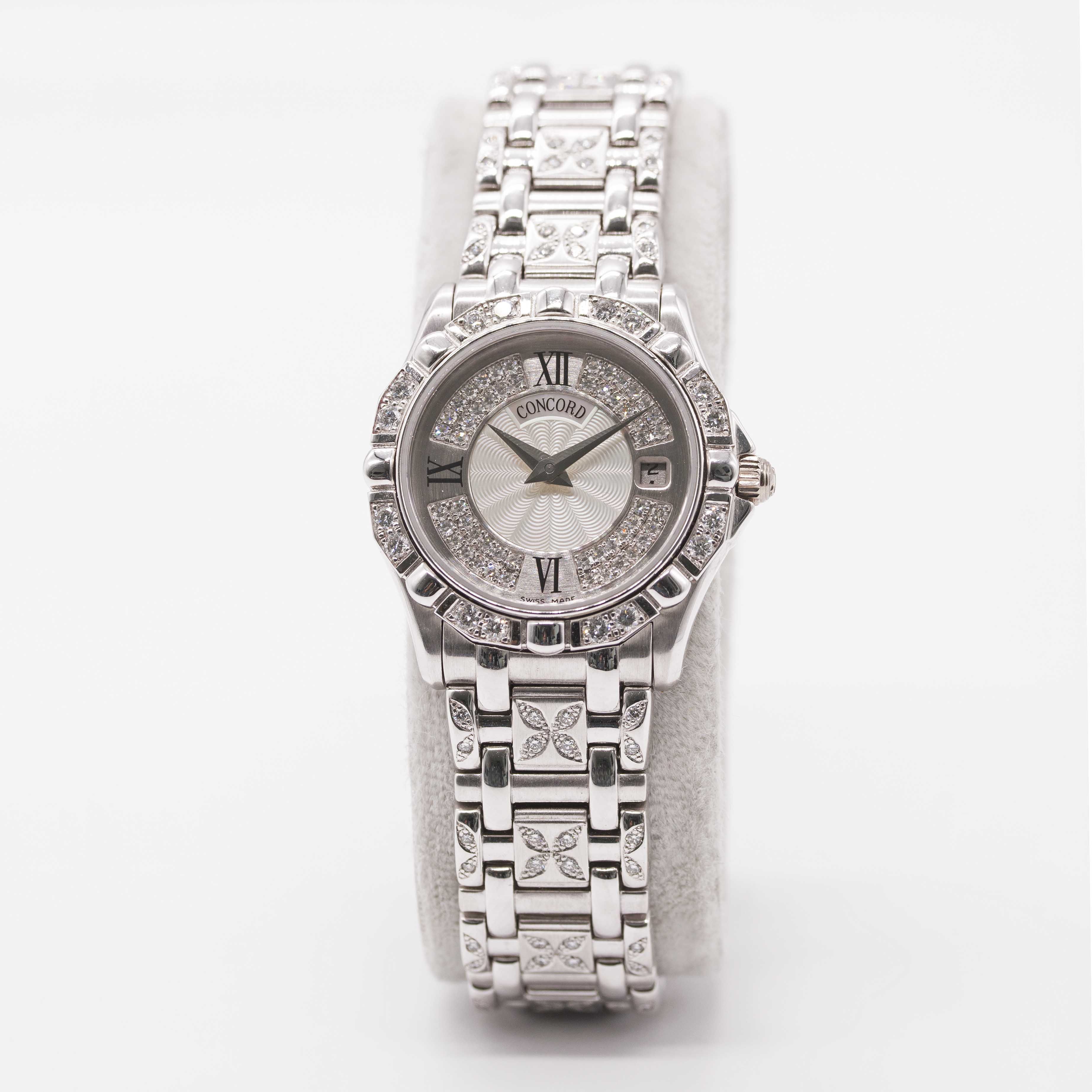 A LADIES 18K SOLID WHITE GOLD & DIAMOND CONCORD SARATOGA BRACELET WATCH CIRCA 1990s, REF. 61-36- - Image 2 of 9