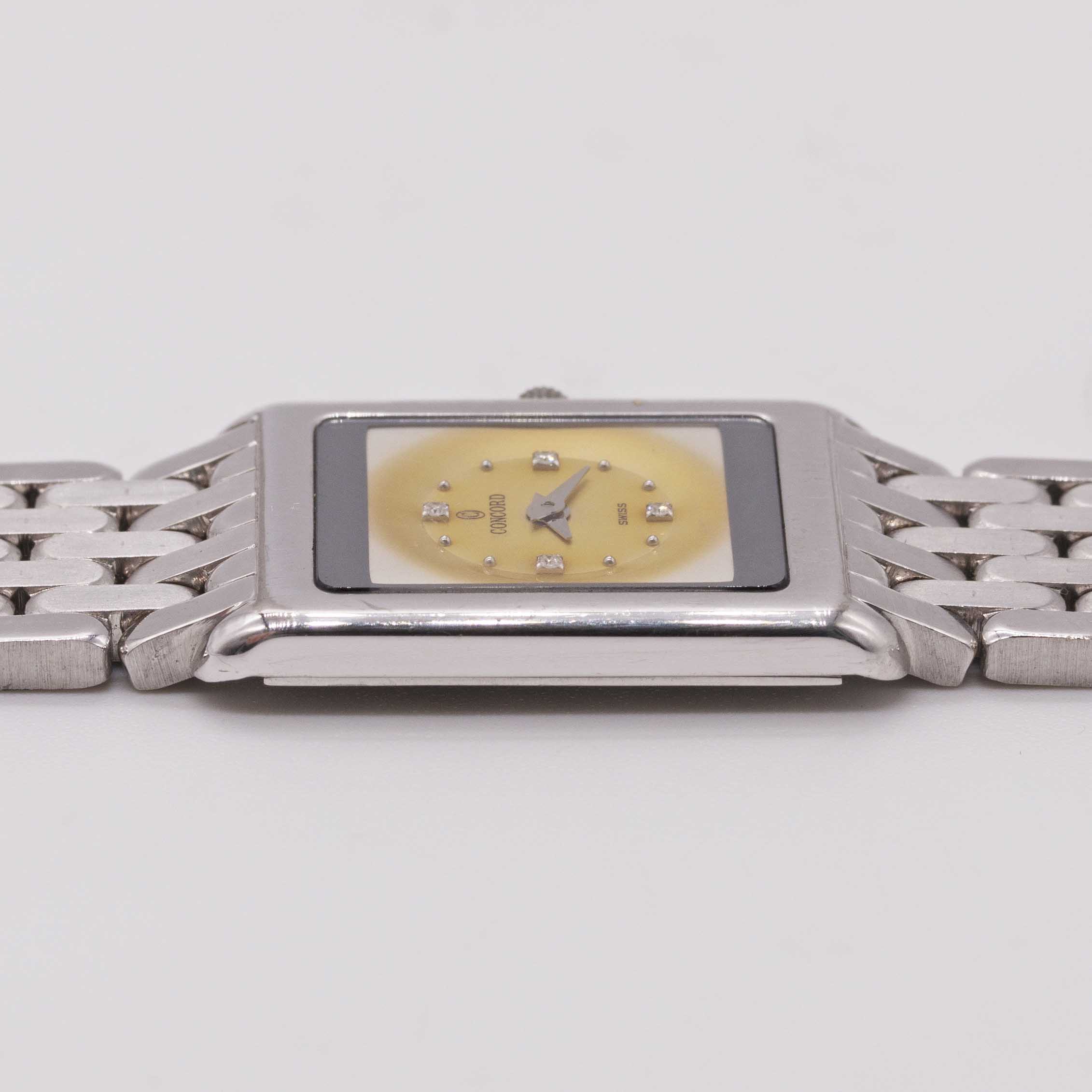 A LOT OF TWO LADIES WATCHES TO INCLUDE AN 18K SOLID YELLOW GOLD ROBERGE WRIST WATCH & AN 18K SOLID - Image 8 of 18