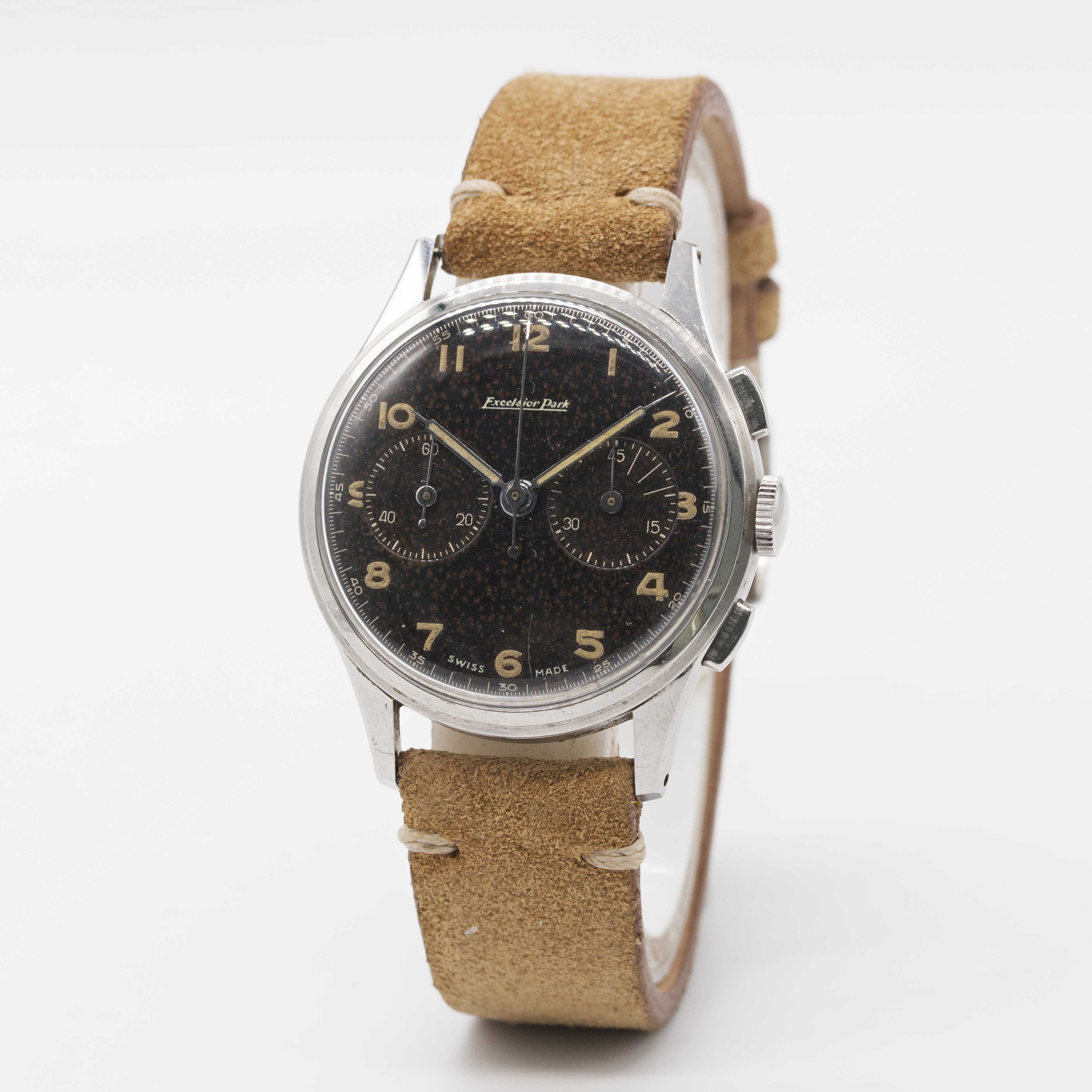 A GENTLEMAN'S STAINLESS STEEL EXCELSIOR PARK CHRONOGRAPH WRIST WATCH CIRCA 1950s, WITH GLOSS - Image 3 of 8