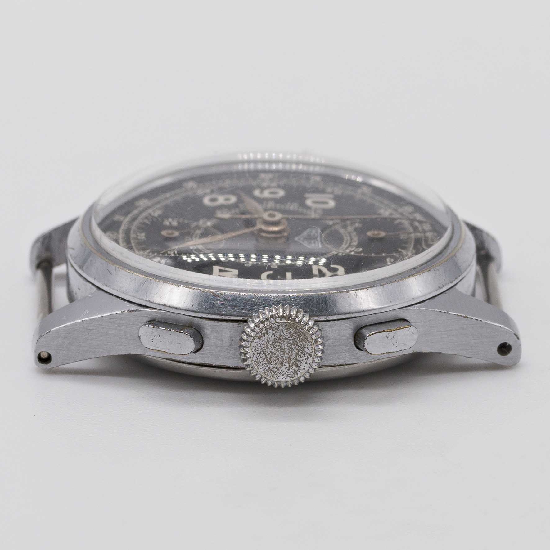 A GENTLEMAN'S HEUER "UP & DOWN" PILOTS CHRONOGRAPH WRIST WATCH CIRCA 1940, WITH GLOSS BLACK GILT - Image 7 of 8