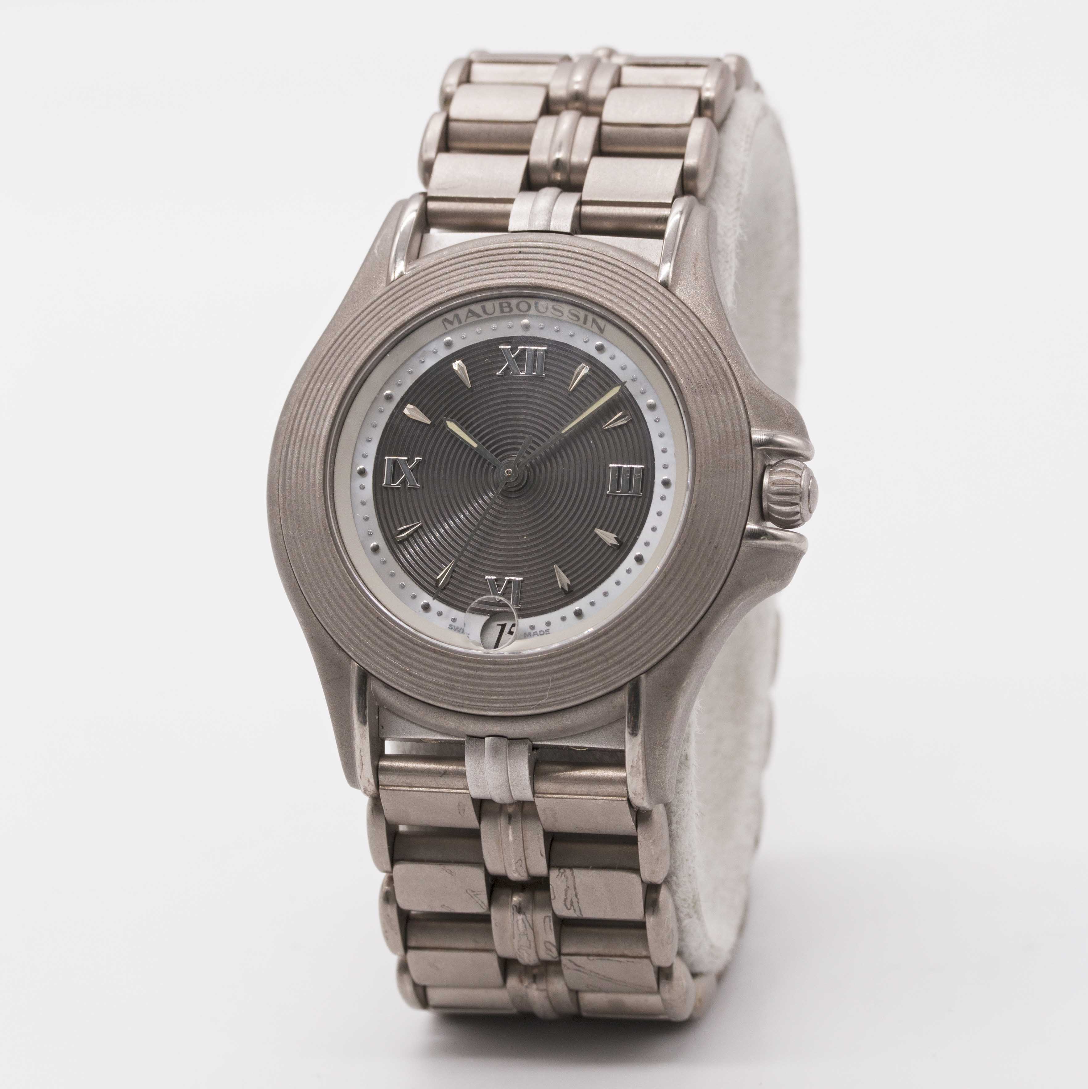 A GENTLEMAN'S SIZE 18K SOLID WHITE GOLD MAUBOUSSIN AUTOMATIC BRACELET WATCH CIRCA 1990s, REF. R02368 - Image 3 of 8