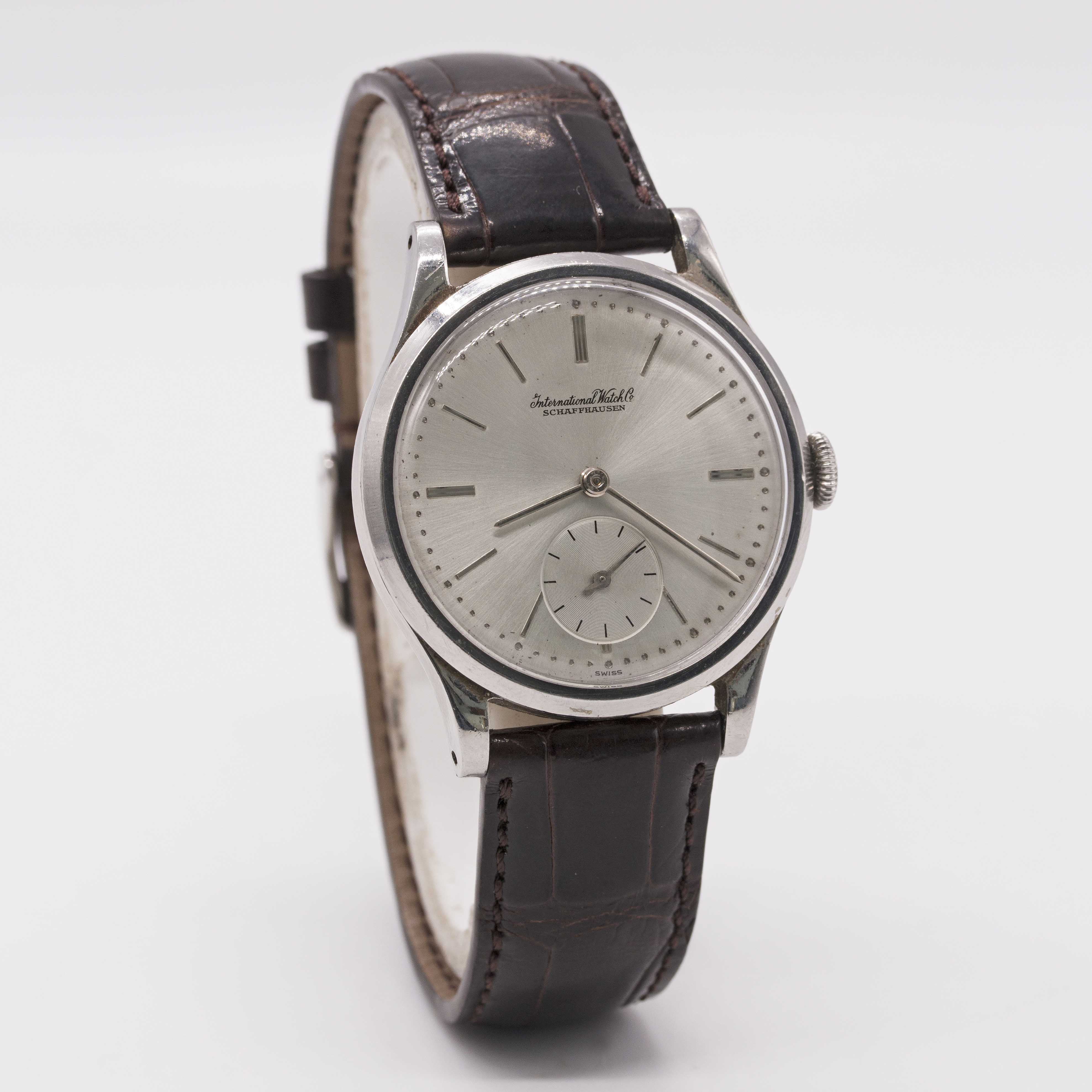 A GENTLEMAN'S STAINLESS STEEL IWC SCHAFFHAUSEN WRIST WATCH CIRCA 1960s Movement: Manual wind, cal. - Image 4 of 8