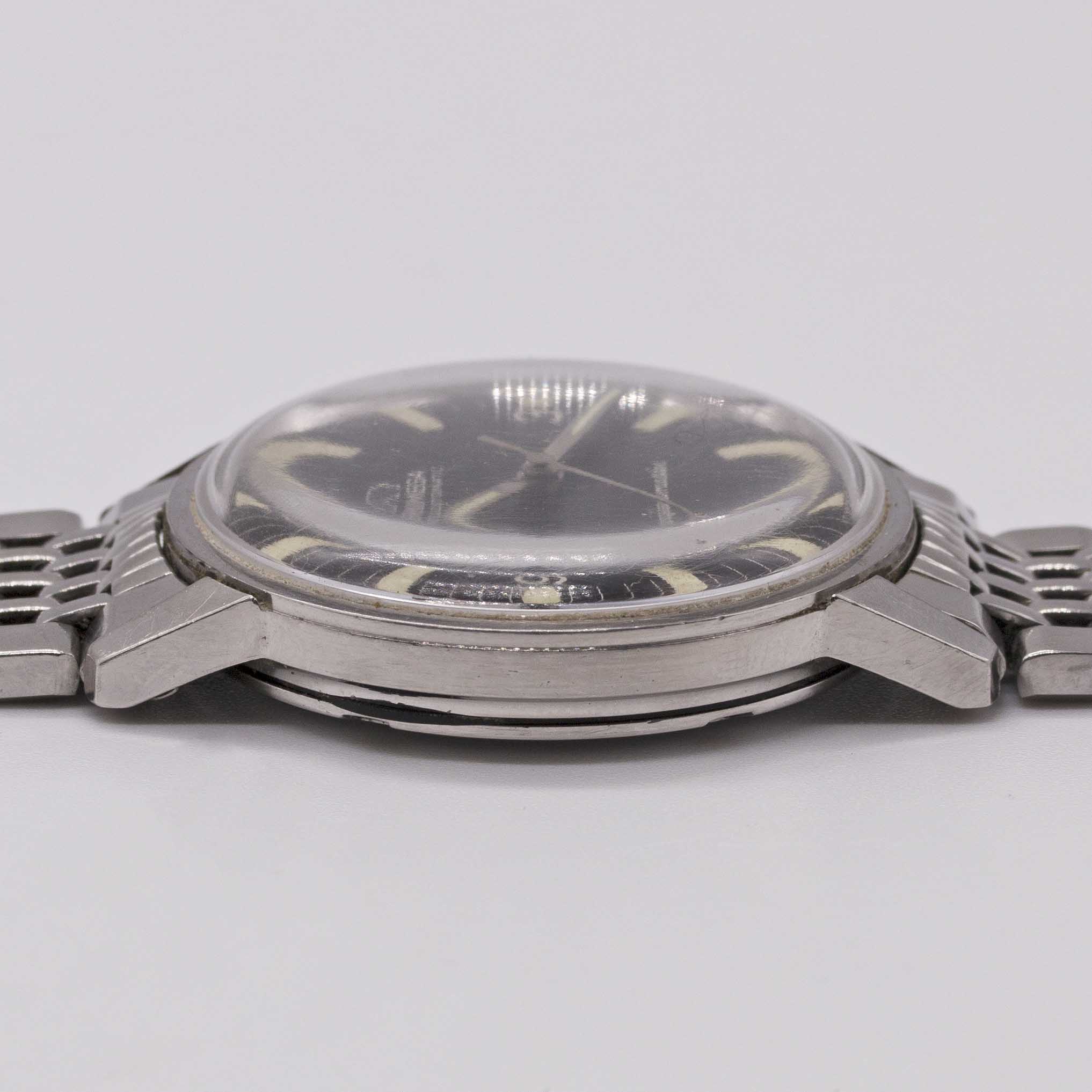 A GENTLEMAN'S STAINLESS STEEL OMEGA SEAMASTER AUTOMATIC BRACELET WATCH CIRCA 1967, REF. 165.002 WITH - Image 9 of 9