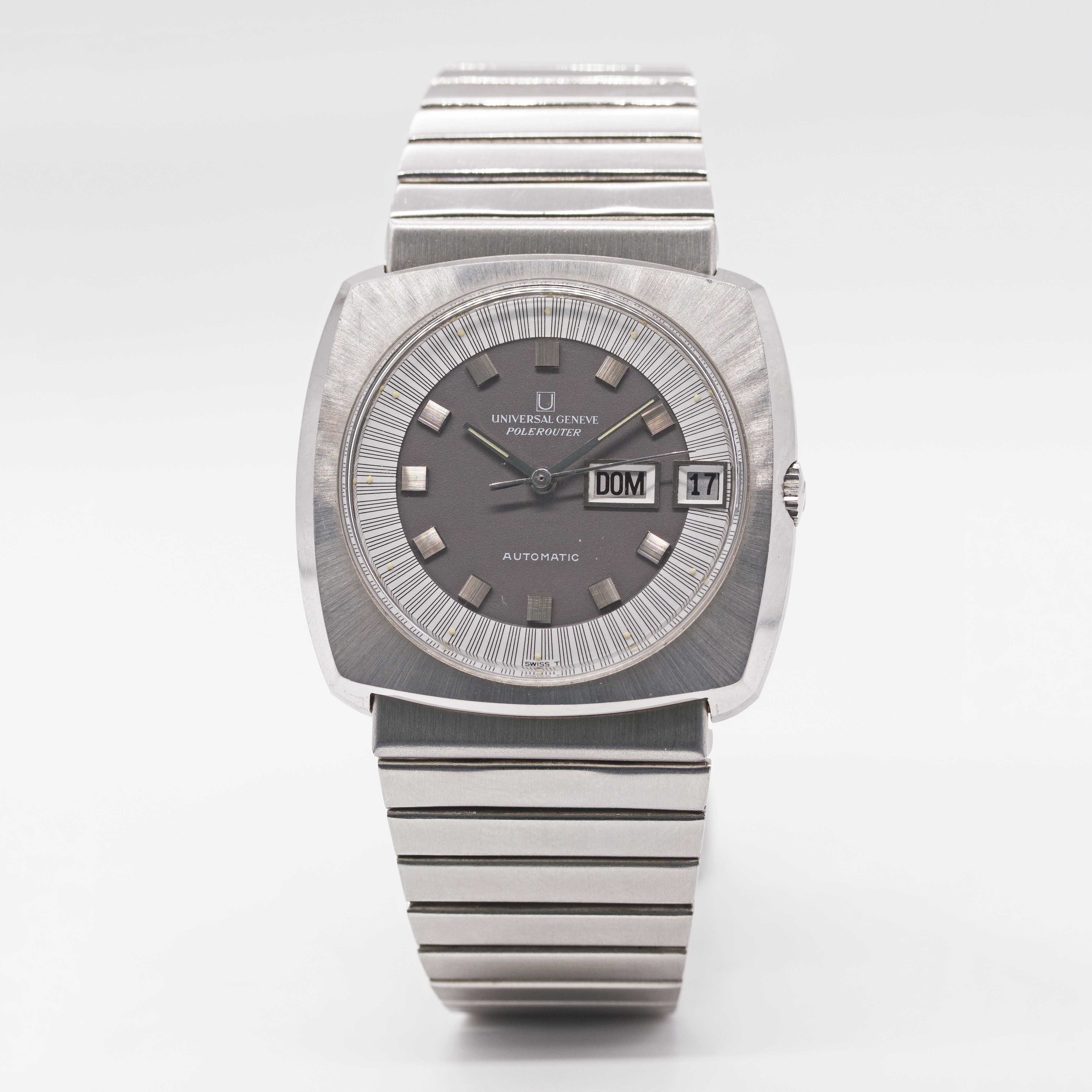 A GENTLEMAN'S STAINLESS STEEL UNIVERSAL GENEVE POLEROUTER AUTOMATIC BRACELET WATCH CIRCA 1979, - Image 2 of 9
