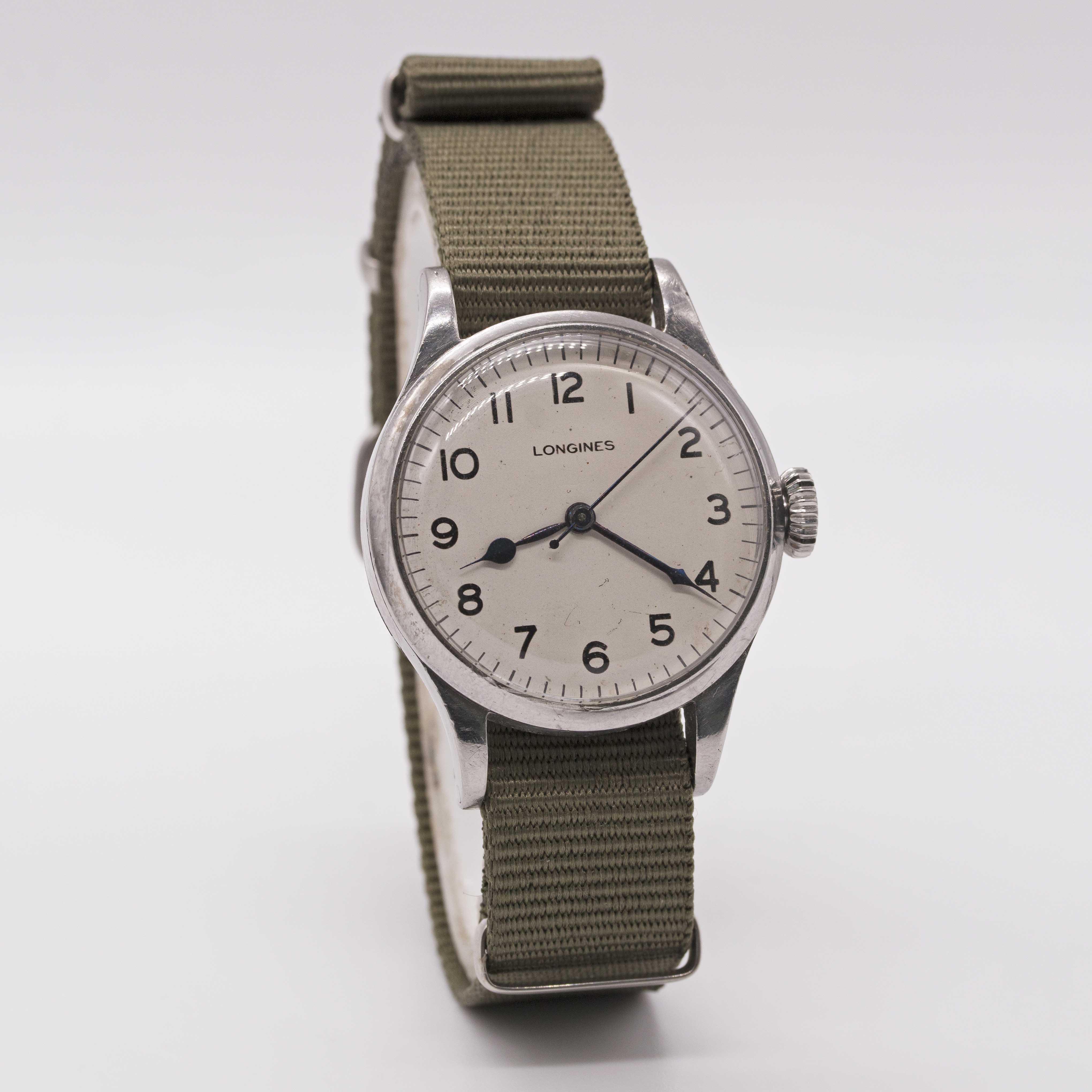 A GENTLEMAN'S BRITISH MILITARY LONGINES RAF PILOTS WRIST WATCH CIRCA 1940, WITH WHITE MOD DIAL - Image 5 of 9