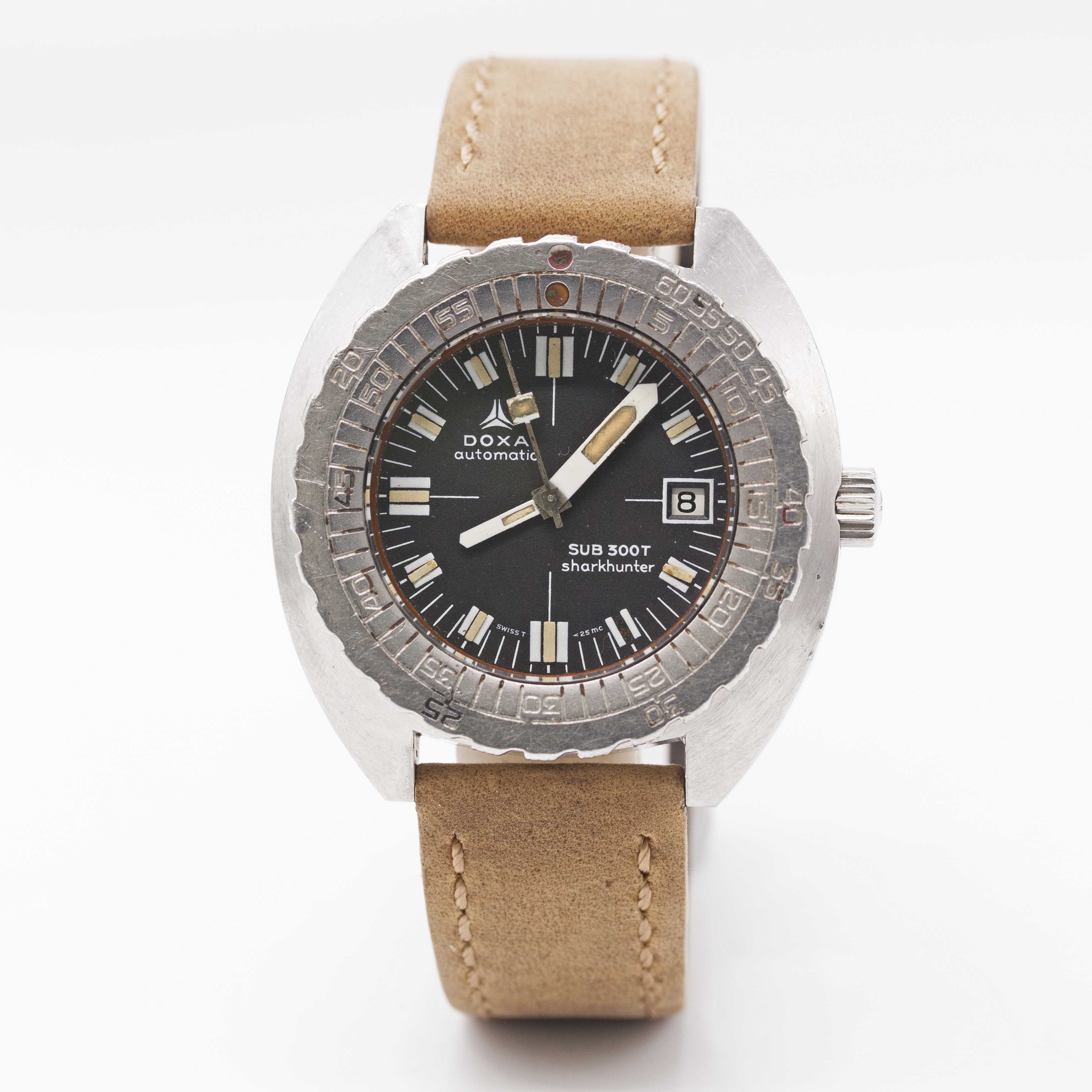 A GENTLEMAN'S STAINLESS STEEL DOXA SUB 300T SHARKHUNTER DIVERS WRIST WATCH CIRCA 1970s, REF. 58098- - Image 2 of 9