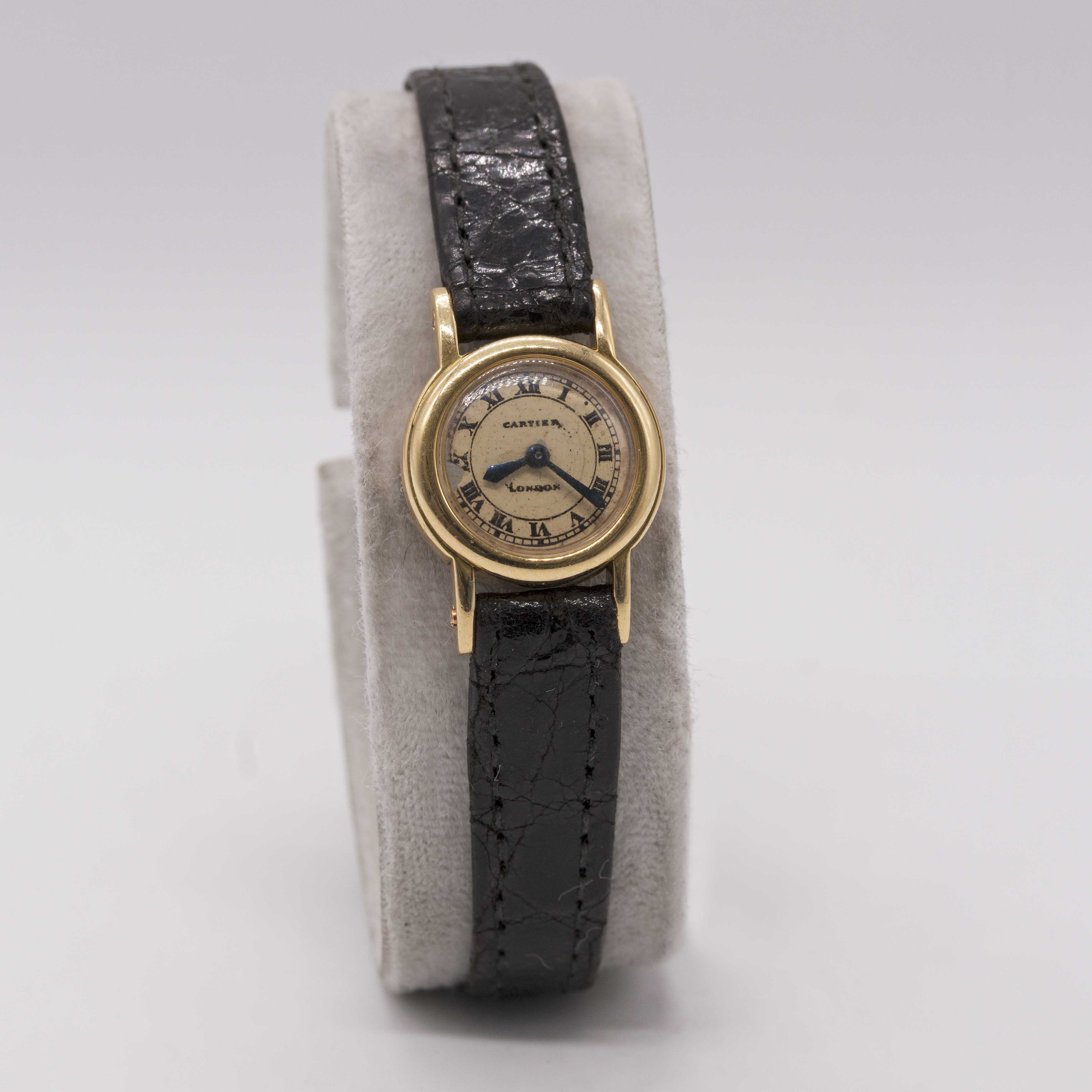 A RARE LADIES 18K SOLID GOLD CARTIER LONDON BACKWIND WRIST WATCH CIRCA 1961, WITH LONDON HALLMARKS - Image 5 of 8