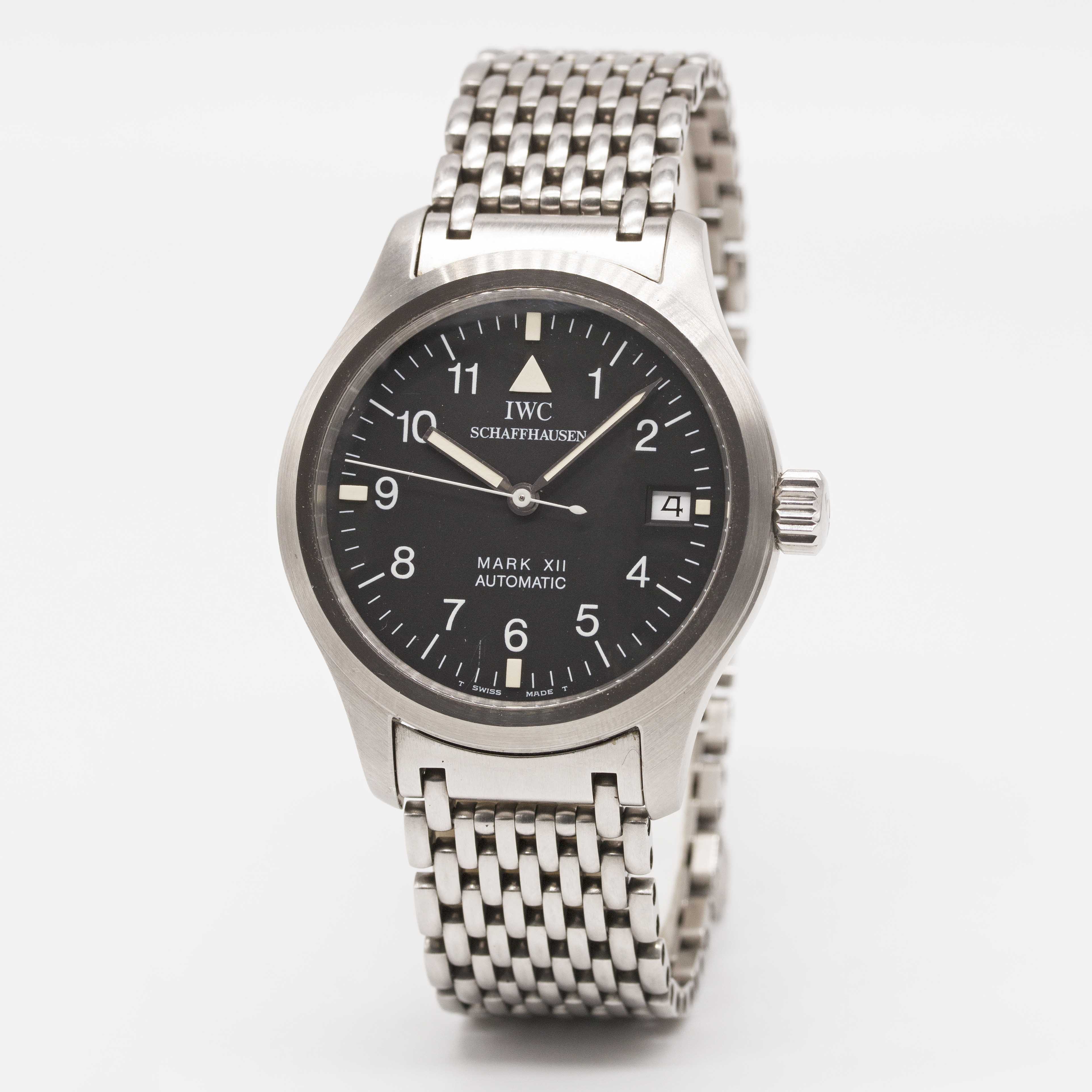 A GENTLEMAN'S STAINLESS STEEL IWC MARK XII AUTOMATIC BRACELET WATCH CIRCA 2000, REF. 3241 WITH IWC - Image 4 of 10