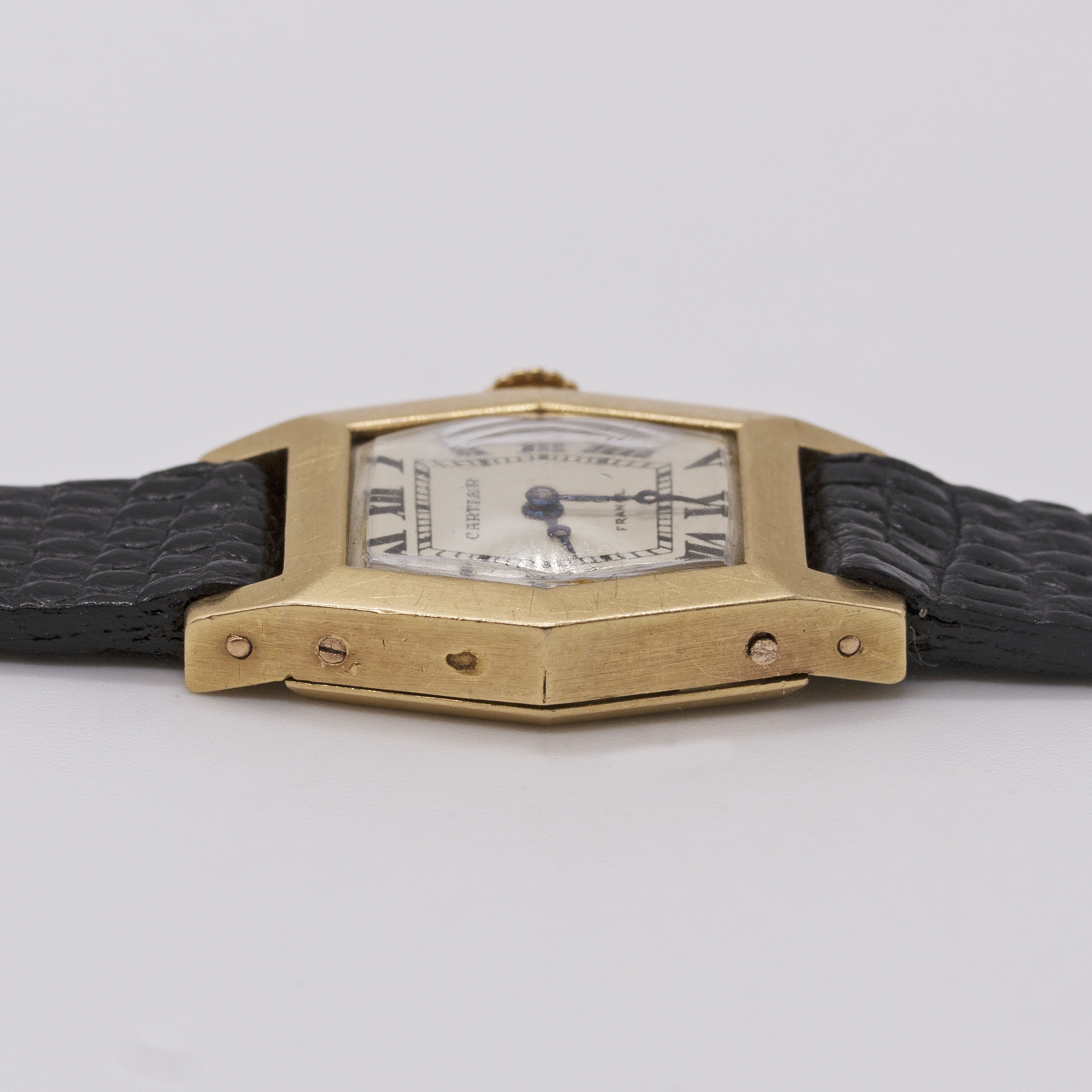 A RARE LADIES 18K SOLID GOLD CARTIER FRANCE WRIST WATCH CIRCA 1940 - Image 9 of 9