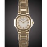 A LADIES 18K SOLID YELLOW GOLD PATEK PHILIPPE NAUTILUS BRACELET WATCH DATED 2001, REF. 4700/51J WITH