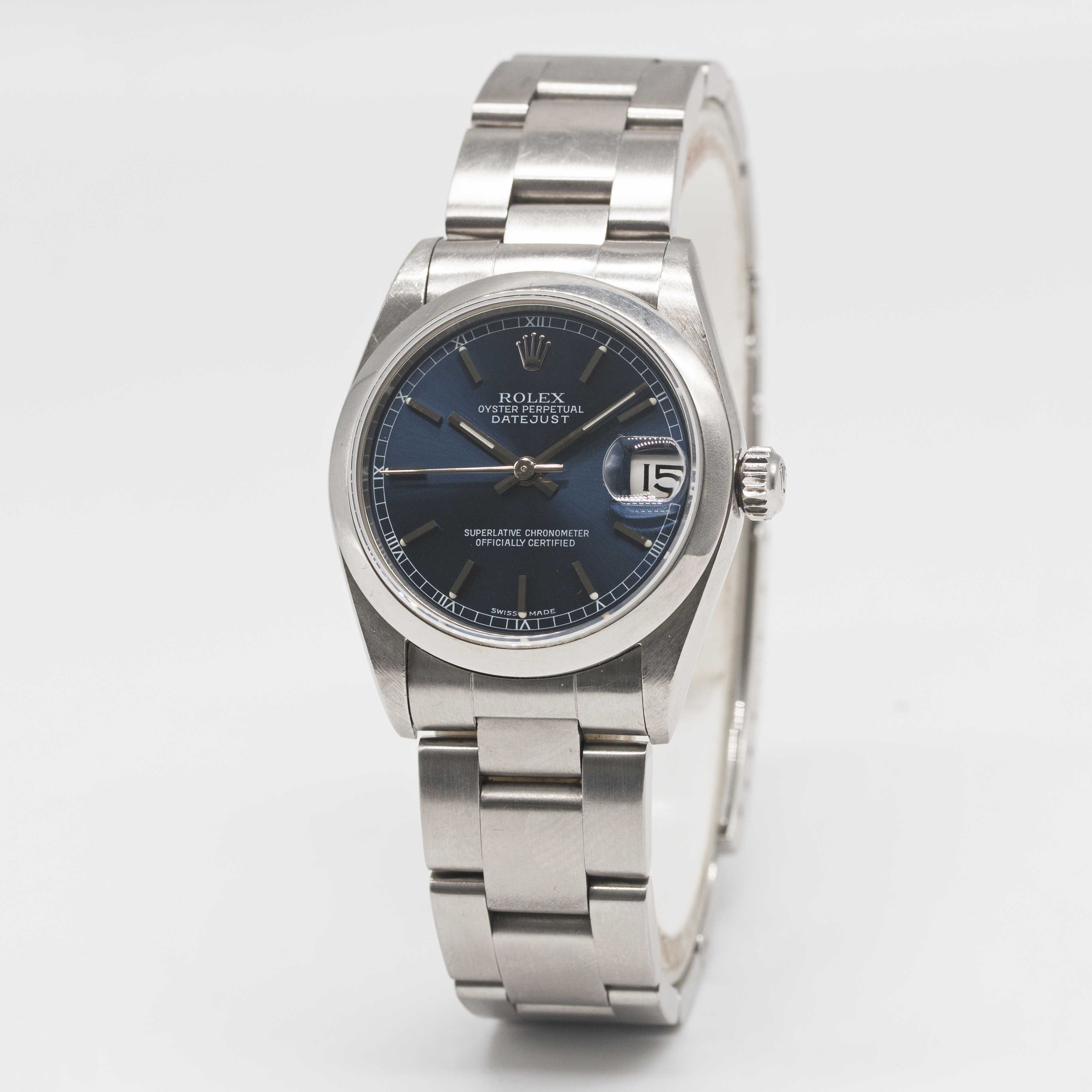 A MID SIZE STAINLESS STEEL ROLEX OYSTER PERPETUAL DATEJUST BRACELET WATCH CIRCA 2001, REF. 78240 - Image 3 of 9