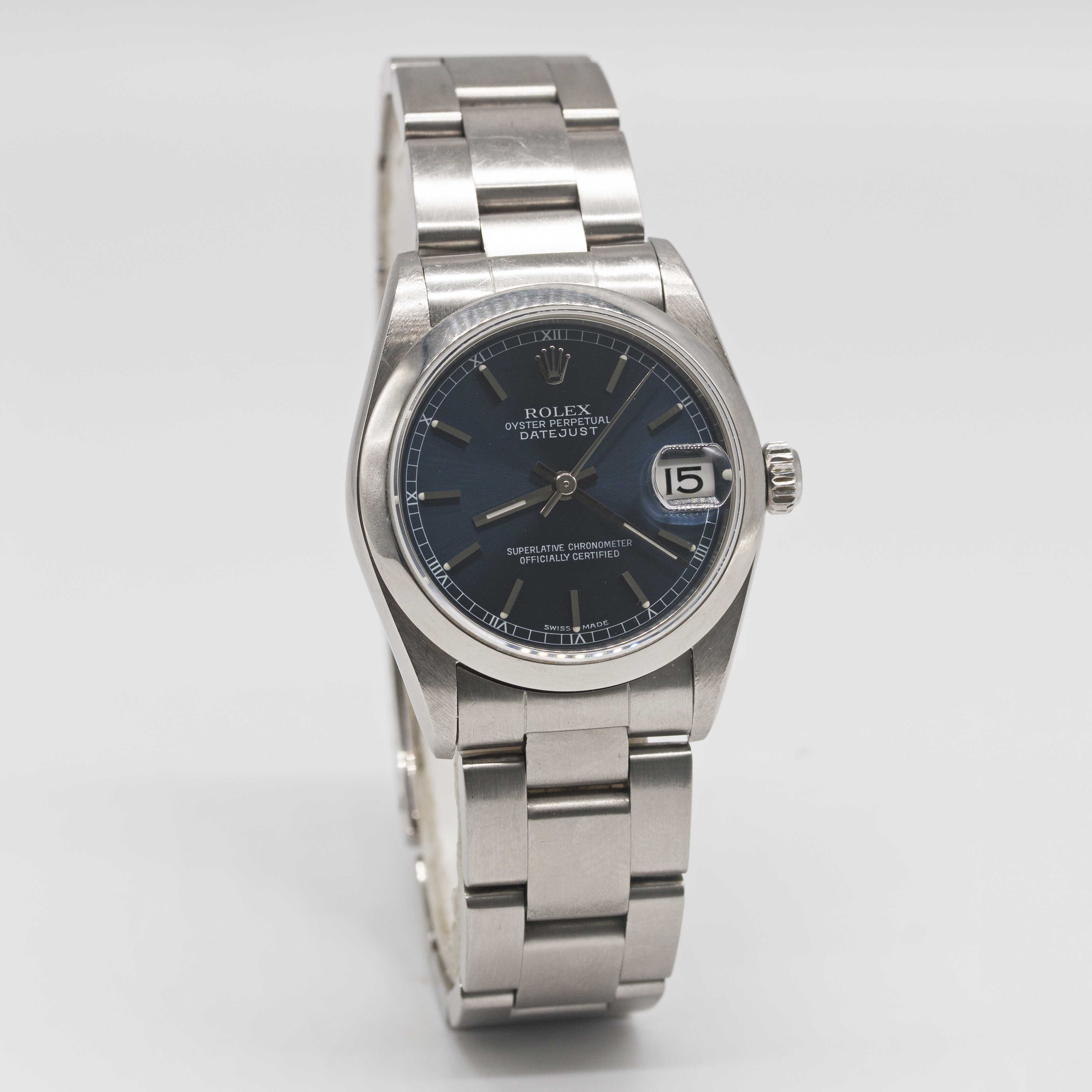 A MID SIZE STAINLESS STEEL ROLEX OYSTER PERPETUAL DATEJUST BRACELET WATCH CIRCA 2001, REF. 78240 - Image 4 of 9