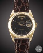 A GENTLEMAN'S 18K SOLID YELLOW GOLD ROLEX OYSTER PERPETUAL DAY DATE PRESIDENT WRIST WATCH CIRCA