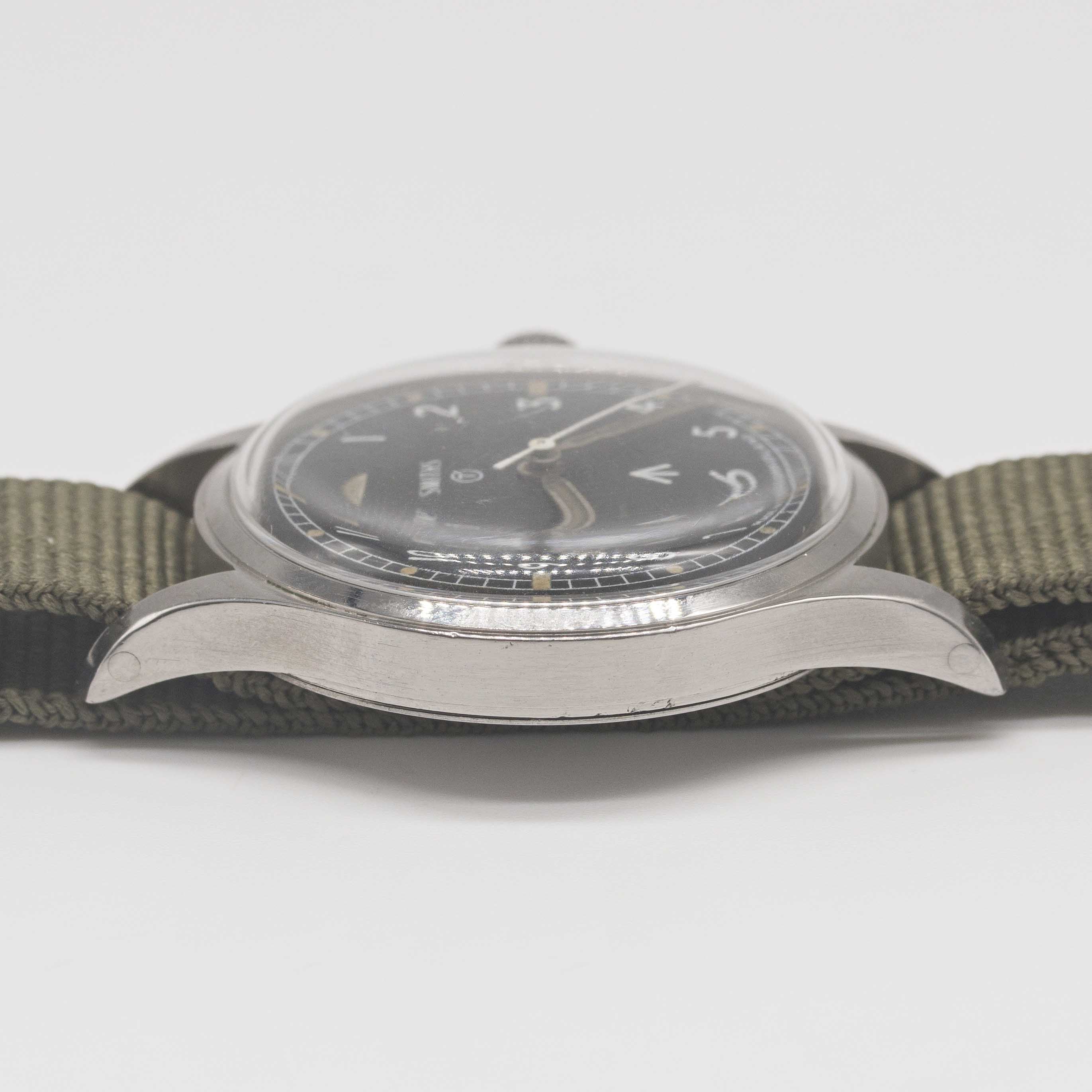 A GENTLEMAN'S STAINLESS STEEL BRITISH MILITARY SMITHS WRIST WATCH DATED 1970 Movement: 17J, manual - Image 8 of 8