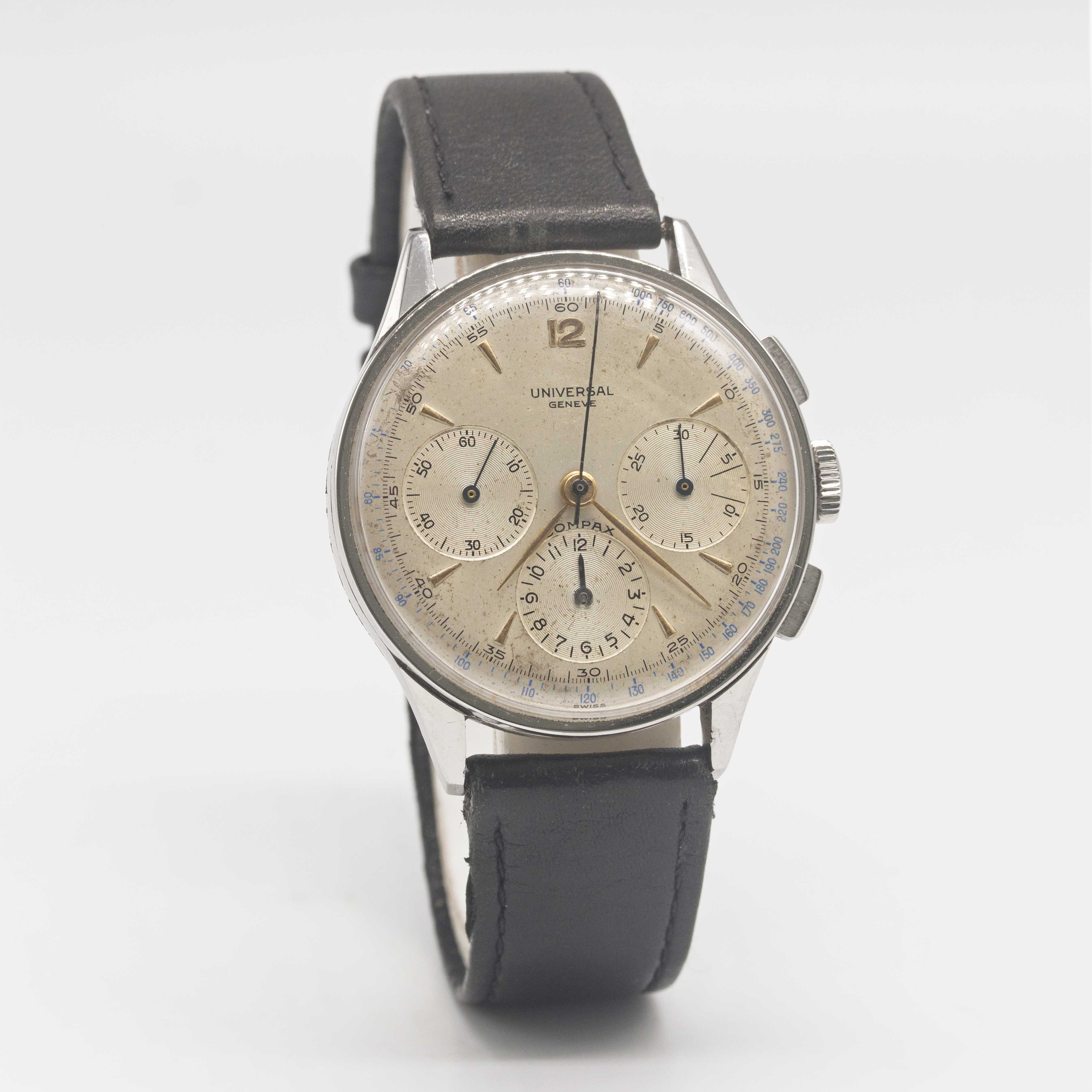 A GENTLEMAN'S LARGE SIZE STAINLESS STEEL UNIVERSAL GENEVE COMPAX CHRONOGRAPH WRIST WATCH CIRCA 1950, - Image 4 of 9