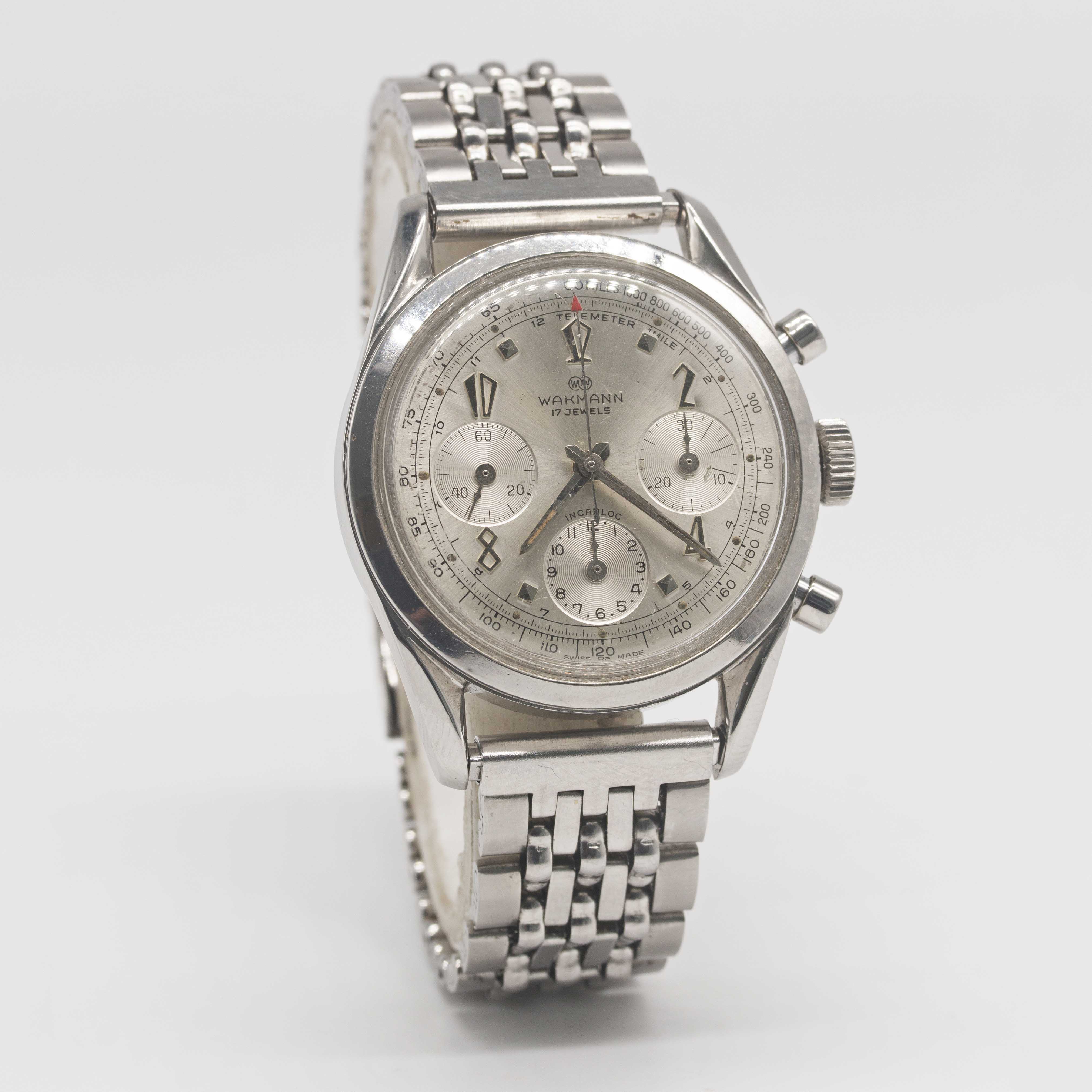 A GENTLEMAN'S STAINLESS STEEL WAKMANN CHRONOGRAPH BRACELET WATCH CIRCA 1960s, WITH "TWISTED" - Image 4 of 9