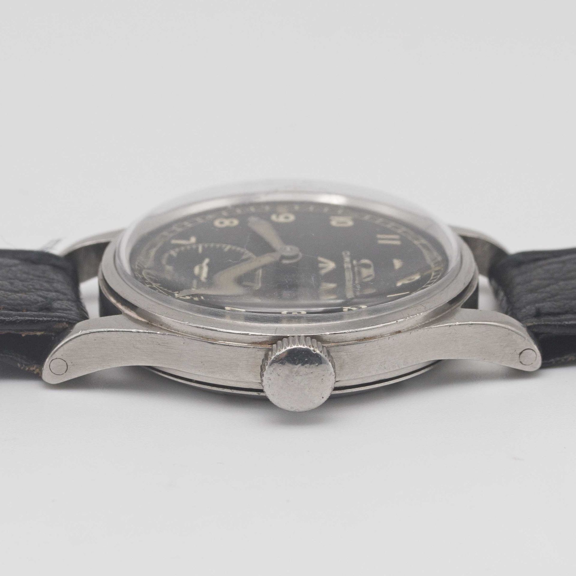 A GENTLEMAN'S STAINLESS STEEL BRITISH MILITARY OMEGA W.W.W. WRIST WATCH CIRCA 1945, PART OF THE " - Image 8 of 9
