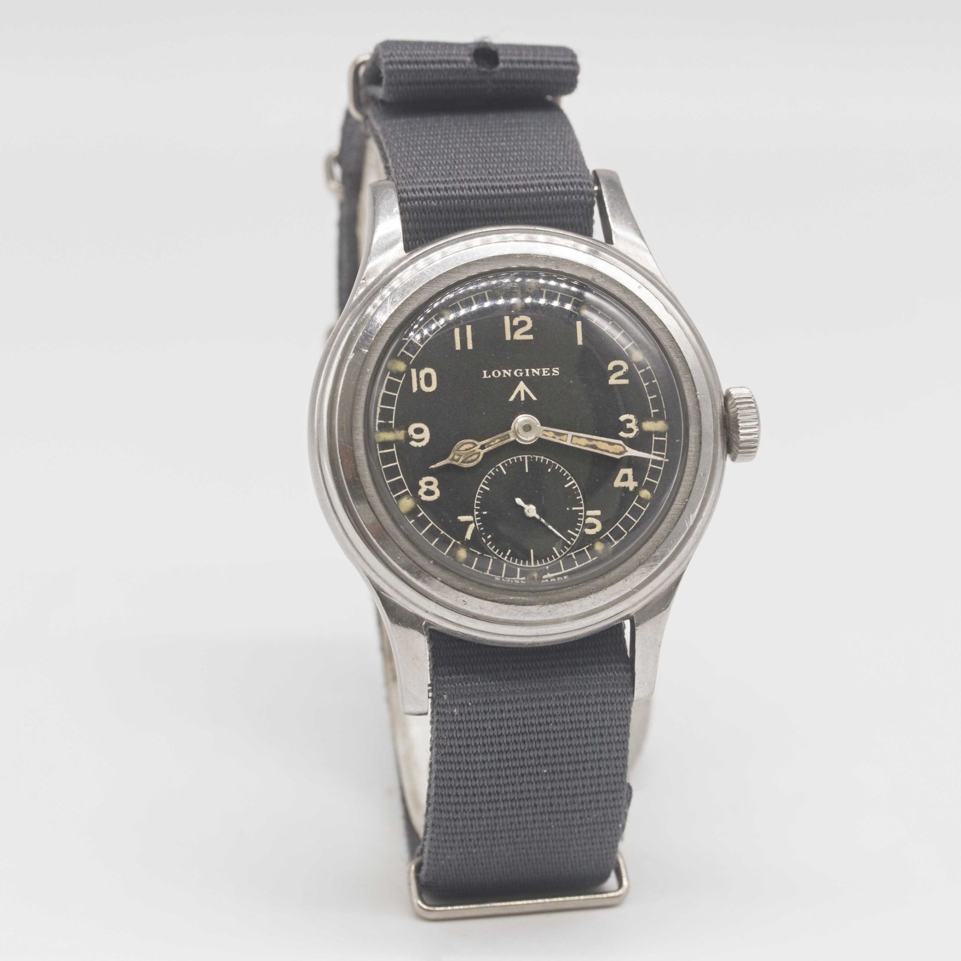 A GENTLEMAN'S STAINLESS STEEL BRITISH MILITARY LONGINES W.W.W. WRIST WATCH CIRCA 1945, PART OF - Image 4 of 9