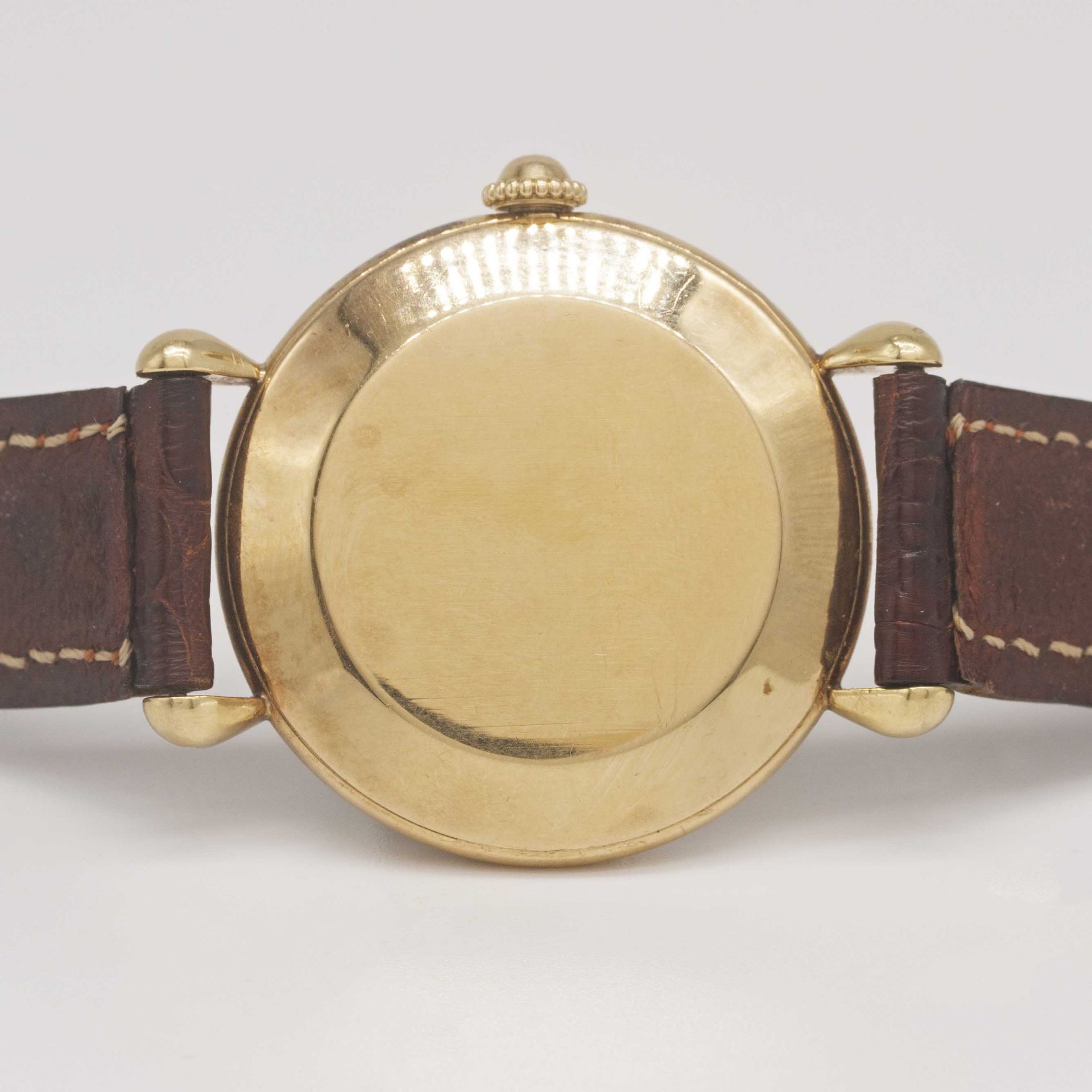 A GENTLEMAN'S LARGE SIZE 18K SOLID GOLD VACHERON & CONSTANTIN WRIST WATCH CIRCA 1950, WITH "CREME - Image 6 of 10