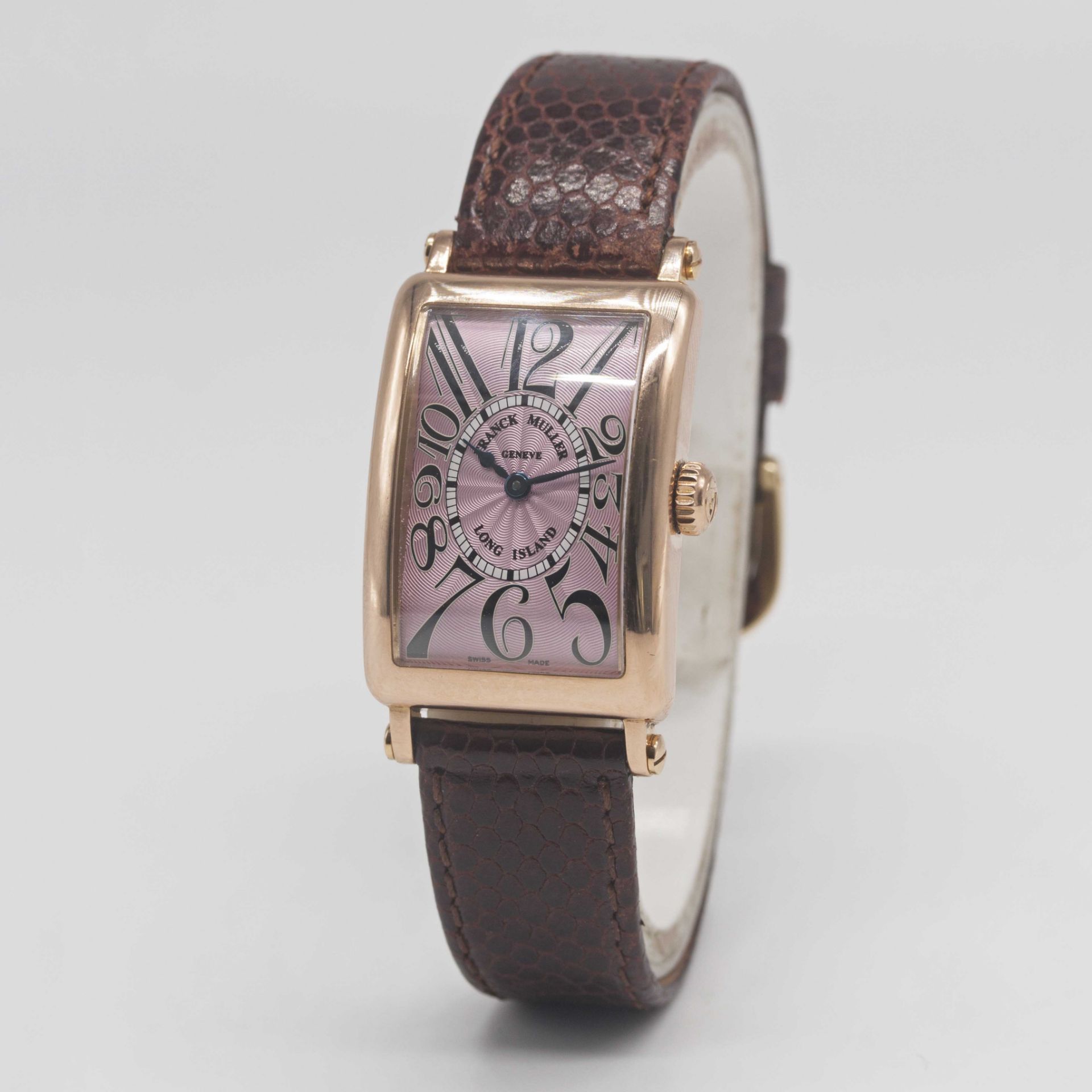 A LADIES 18K SOLID ROSE GOLD FRANCK MULLER LONG ISLAND WRIST WATCH CIRCA 2005, REF. 900 QZ WITH PINK - Image 3 of 7