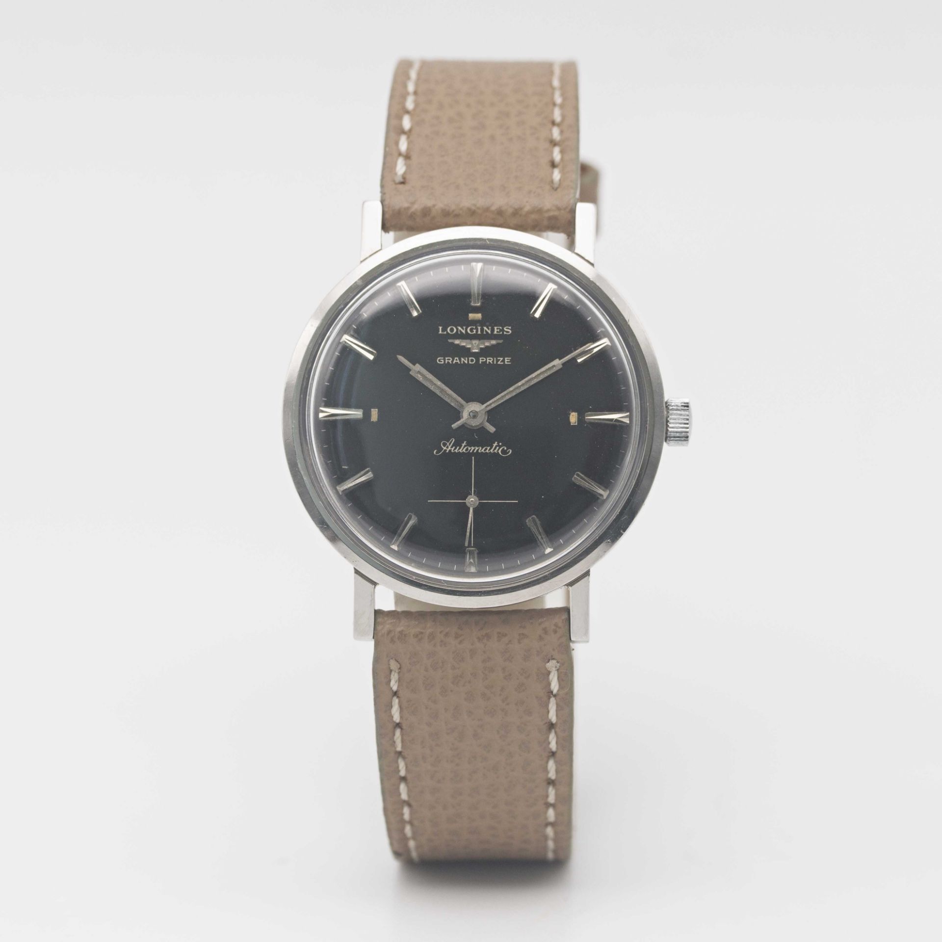 A GENTLEMAN'S STAINLESS STEEL LONGINES GRAND PRIZE AUTOMATIC WRIST WATCH CIRCA 1960, WITH GLOSS - Image 2 of 8