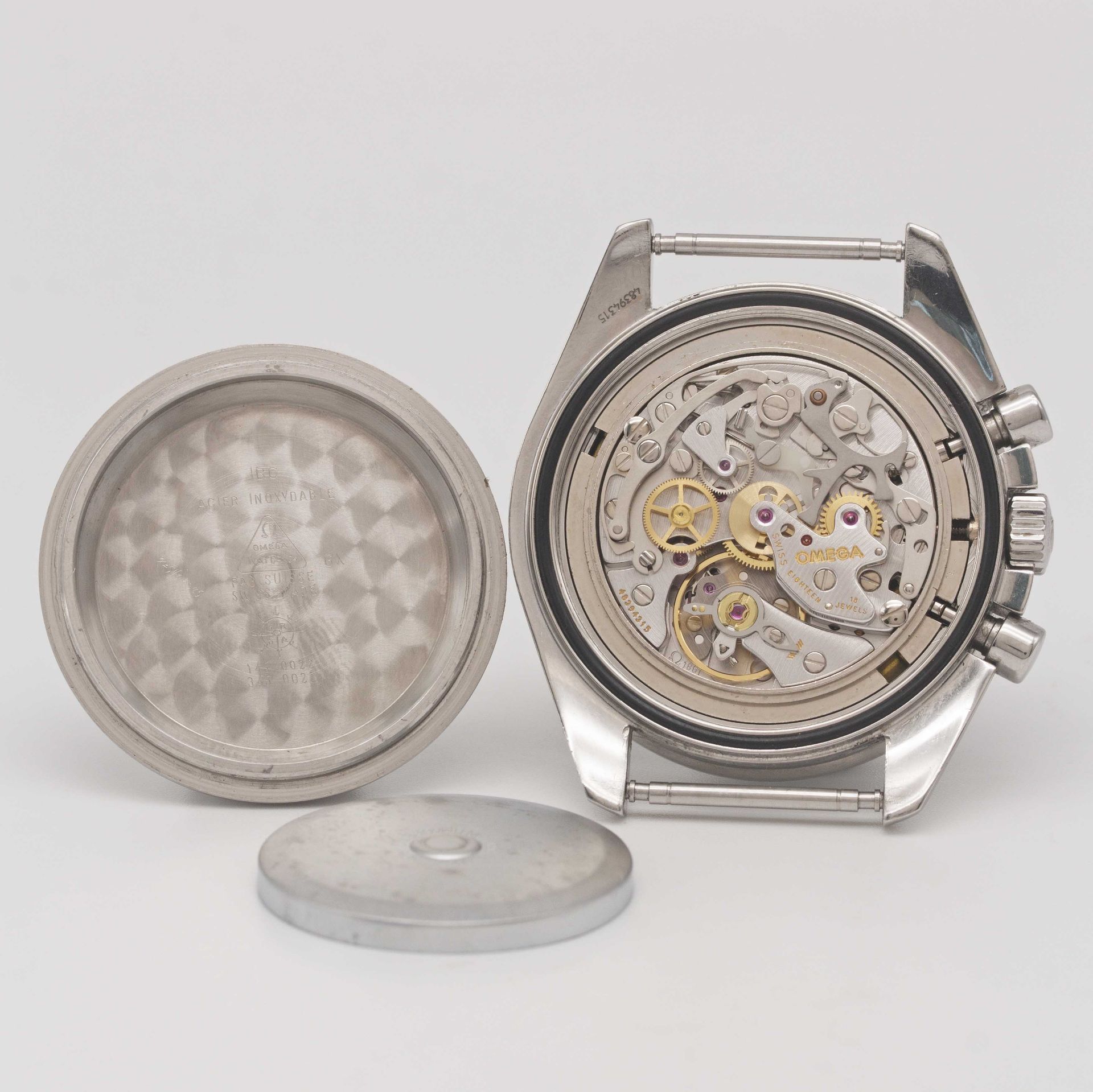 A GENTLEMAN'S STAINLESS STEEL OMEGA SPEEDMASTER PROFESSIONAL CHRONOGRAPH WRIST WATCH CIRCA 2000, - Image 7 of 9