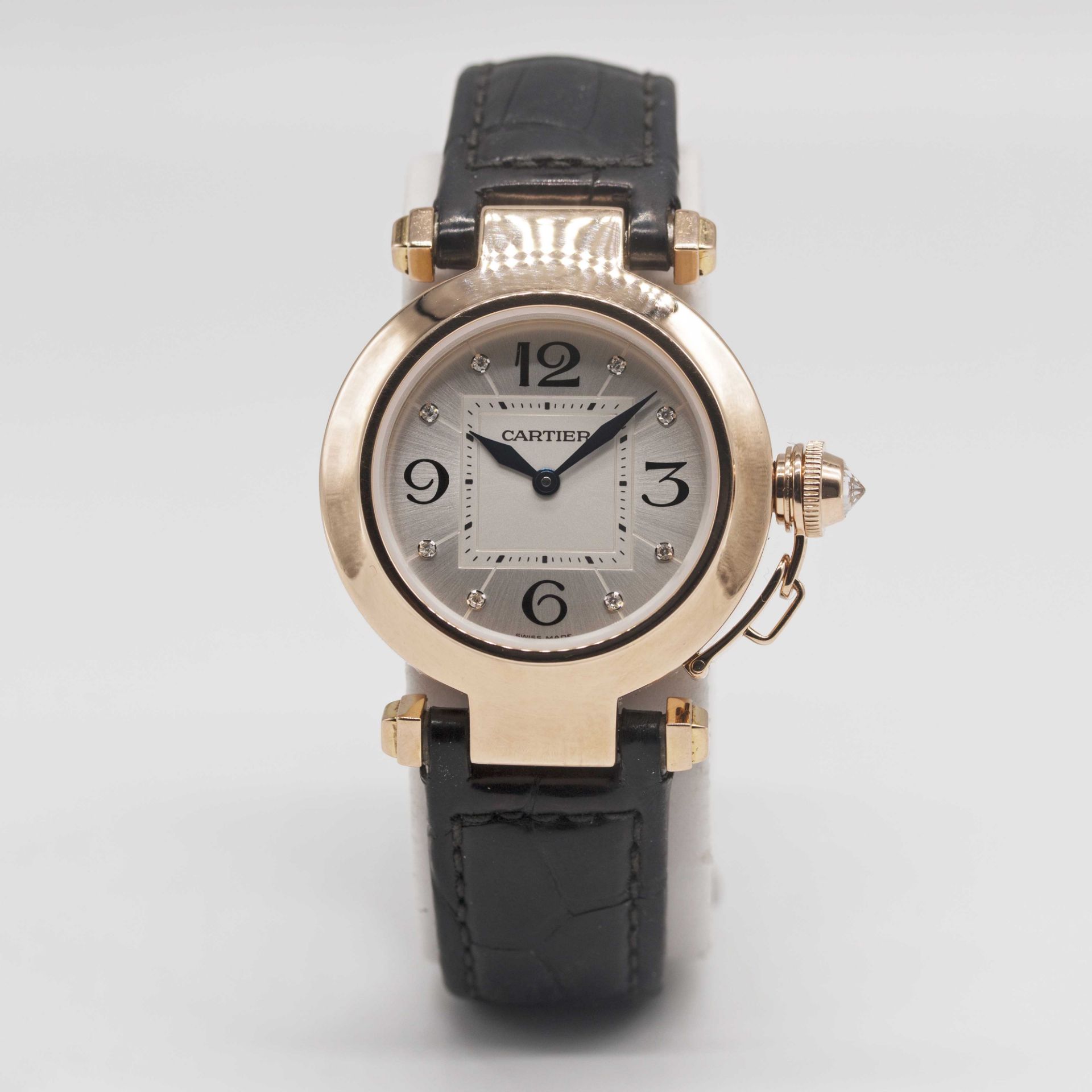 A LADIES 18K SOLID ROSE GOLD CARTIER PASHA WRIST WATCH DATED 2007, REF. 2812 WITH ORIGINAL BOX, - Image 2 of 12