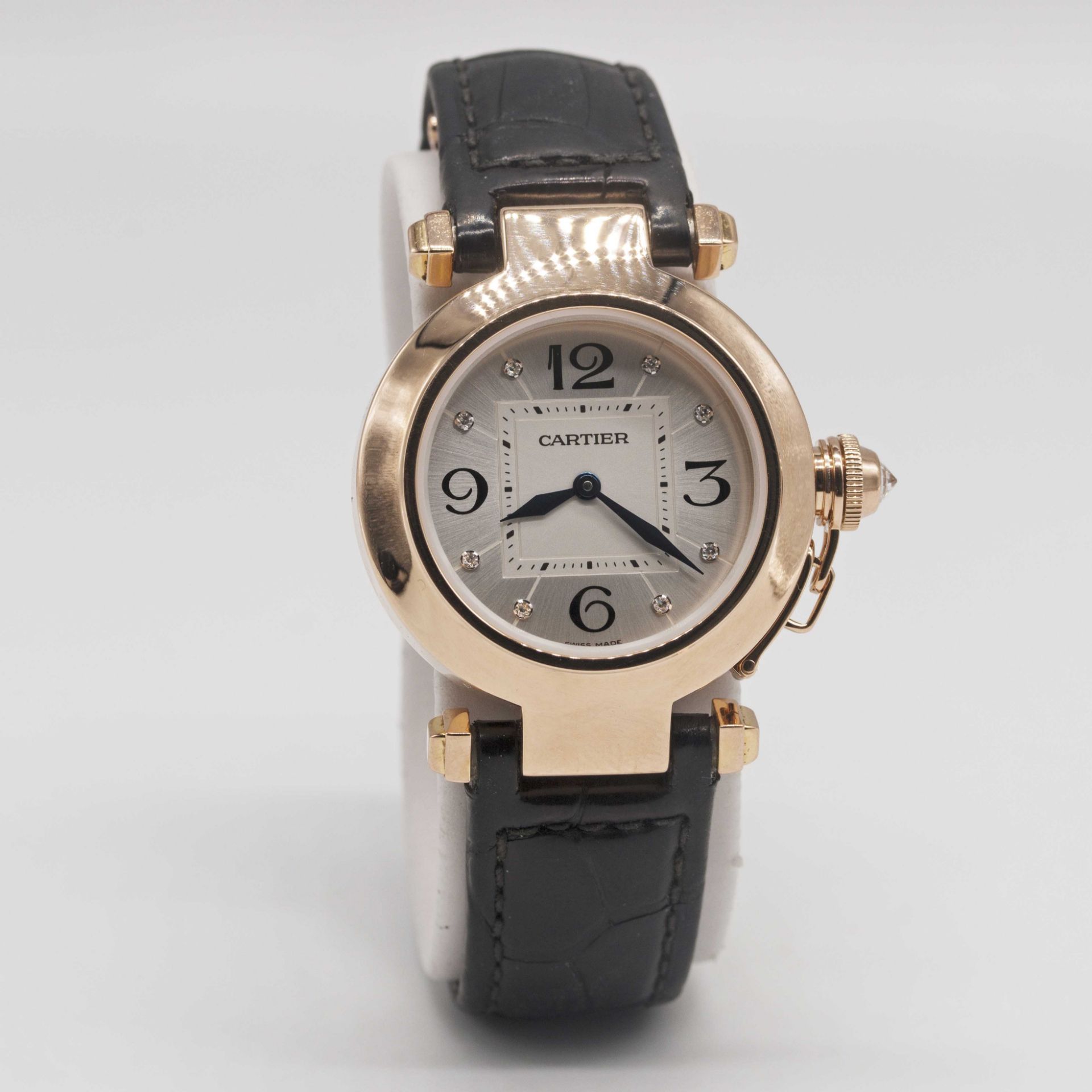 A LADIES 18K SOLID ROSE GOLD CARTIER PASHA WRIST WATCH DATED 2007, REF. 2812 WITH ORIGINAL BOX, - Image 5 of 12