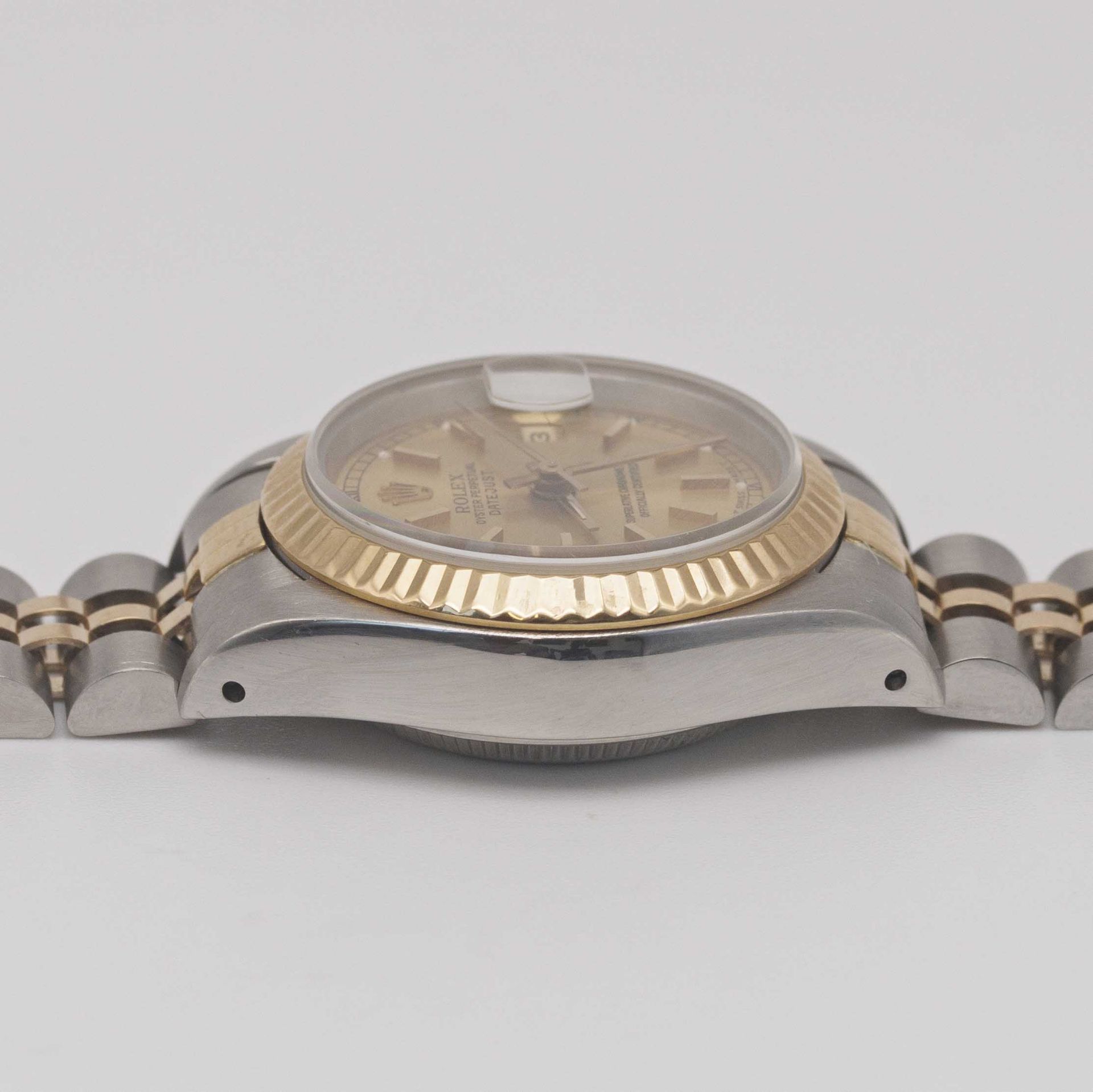 A LADIES STEEL & GOLD ROLEX OYSTER PERPETUAL DATEJUST BRACELET WATCH CIRCA 2000, REF. 69173 WITH - Image 9 of 12